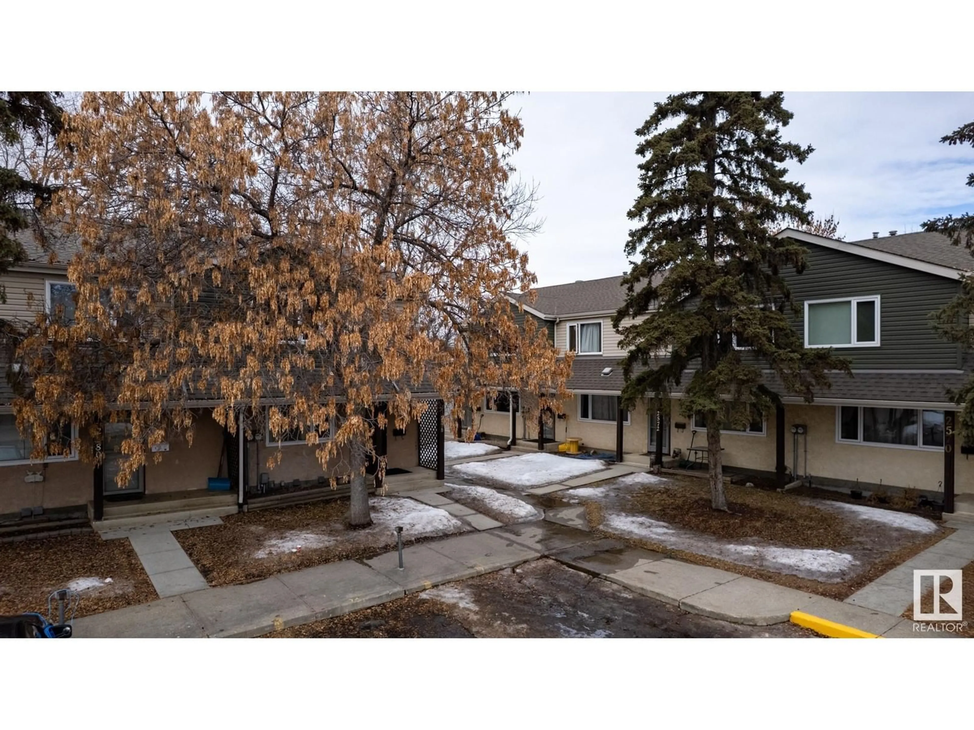 A pic from outside/outdoor area/front of a property/back of a property/a pic from drone, street for 2576 138A AV NW, Edmonton Alberta T5Y1T3