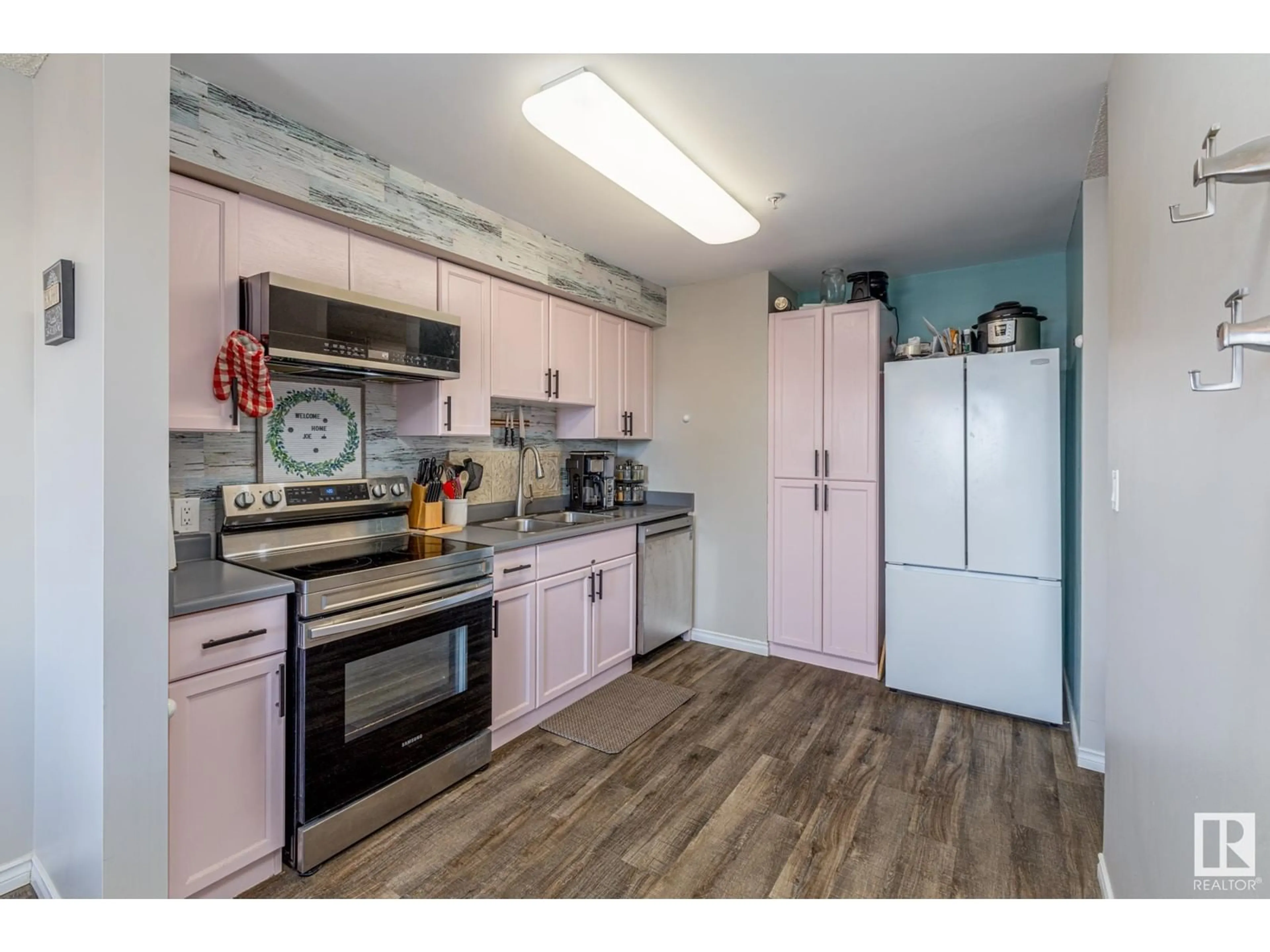 Standard kitchen, unknown for #203 105 MCKENNEY AV, St. Albert Alberta T8N2Y2