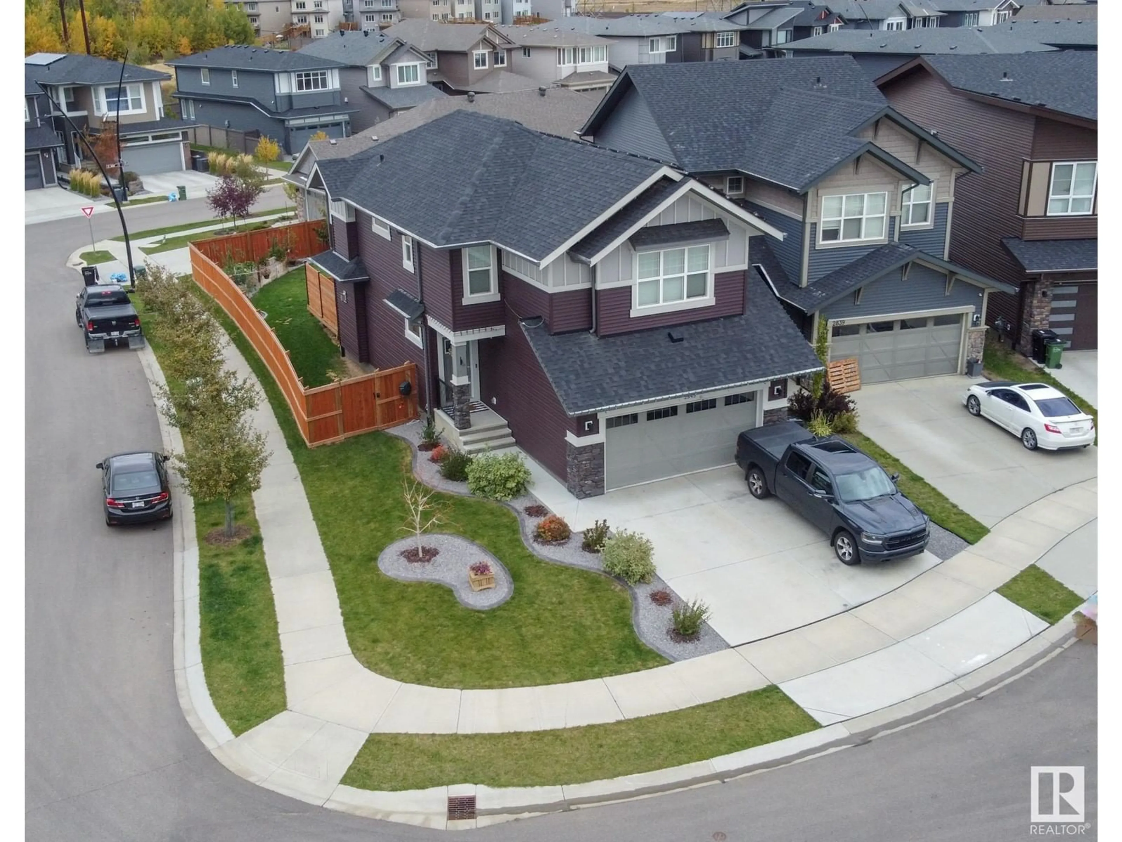 A pic from outside/outdoor area/front of a property/back of a property/a pic from drone, street for 2843 202 ST NW, Edmonton Alberta T5M0W6