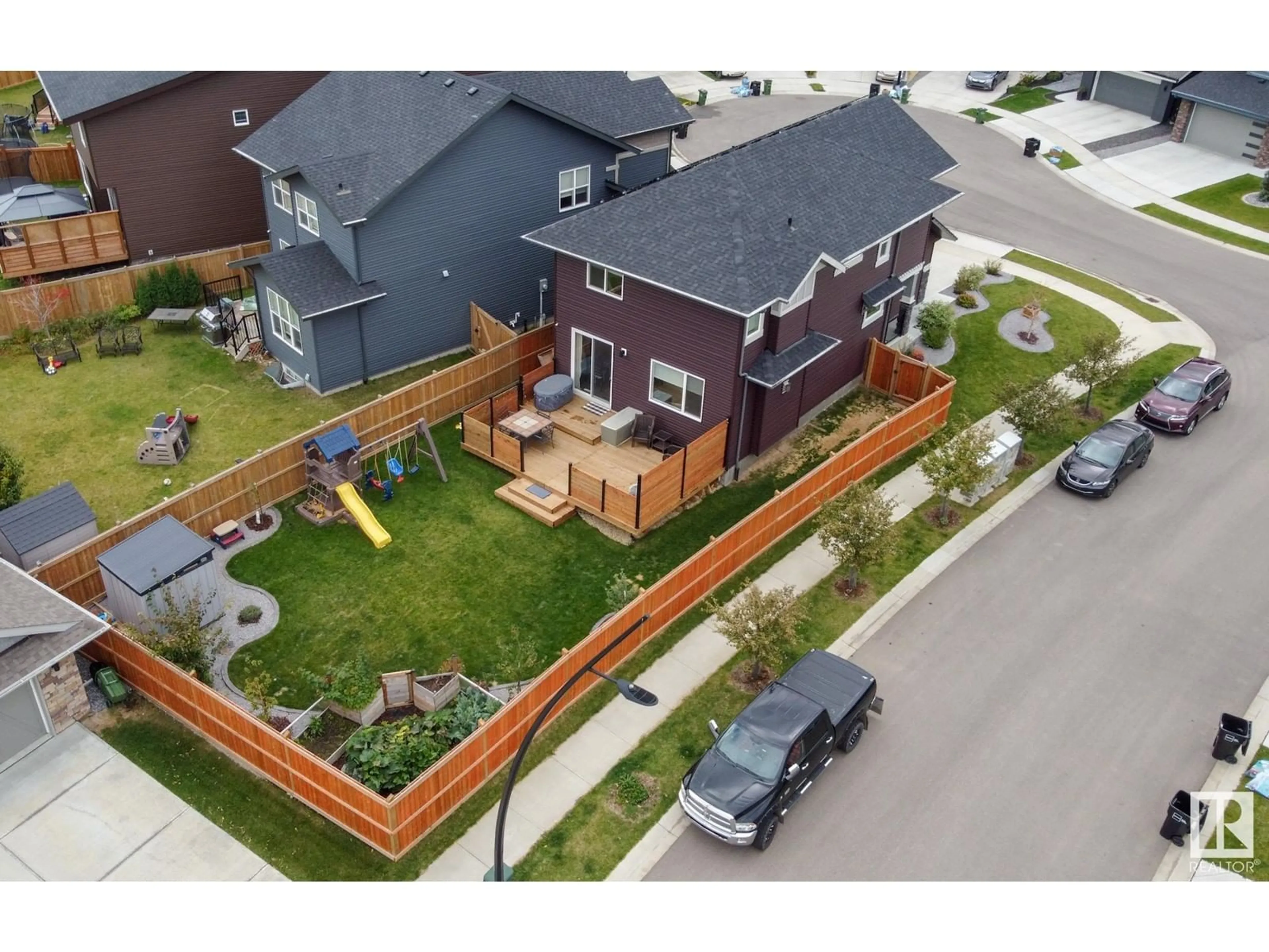 A pic from outside/outdoor area/front of a property/back of a property/a pic from drone, street for 2843 202 ST NW, Edmonton Alberta T5M0W6