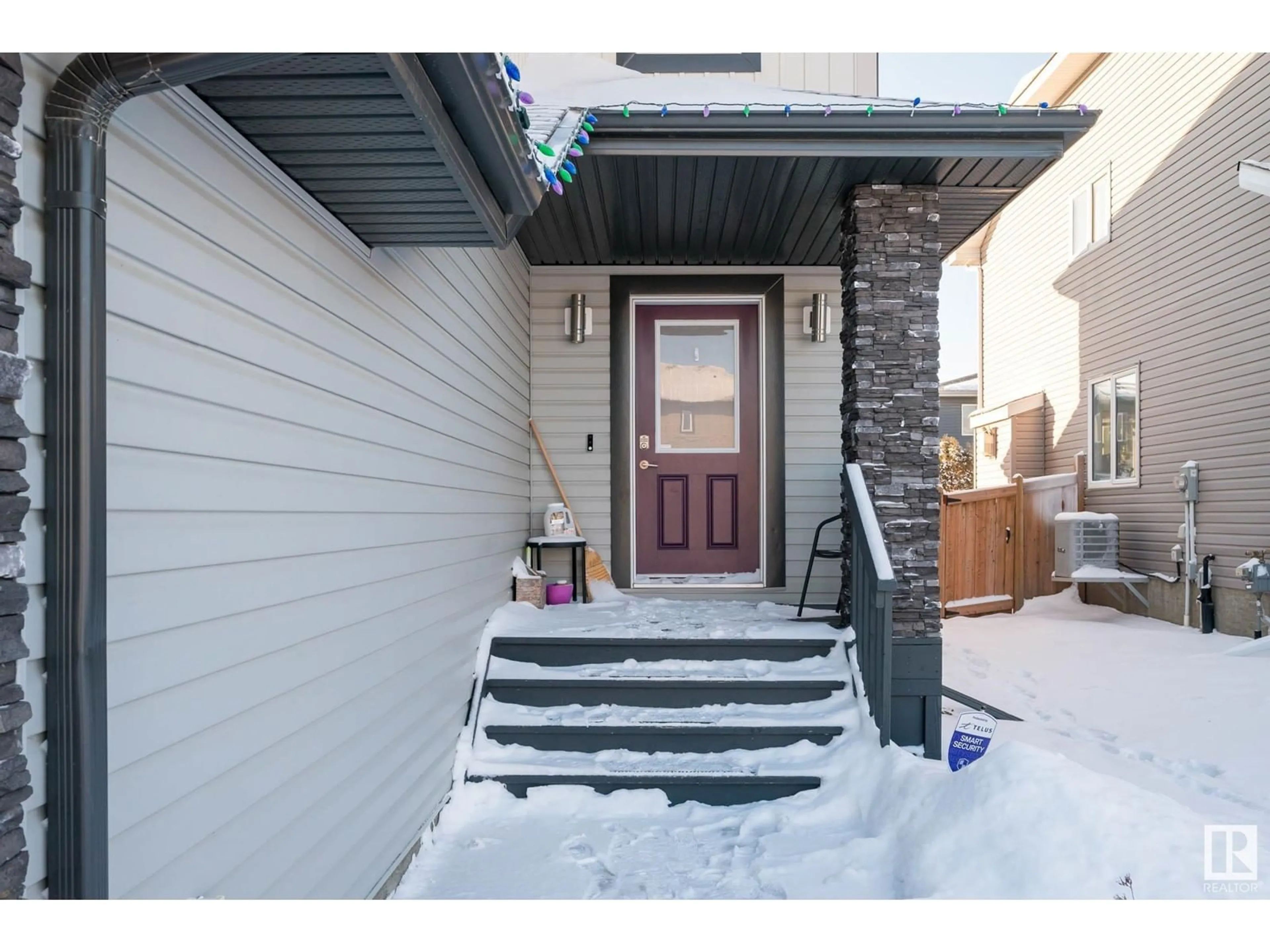 Indoor entryway for 54 RED TAIL WY, St. Albert Alberta T8N7N8