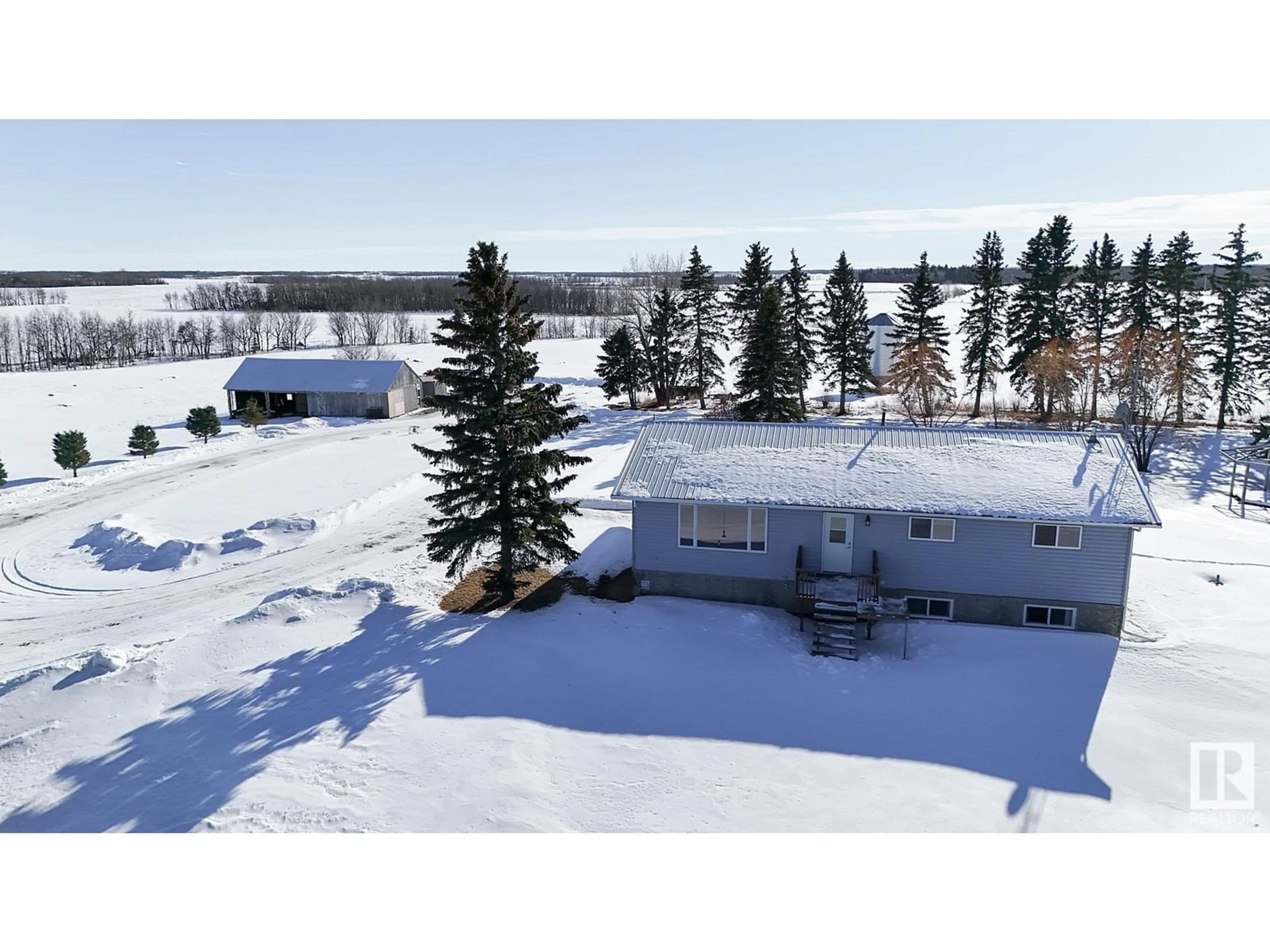 A pic from outside/outdoor area/front of a property/back of a property/a pic from drone, water/lake/river/ocean view for 49121 Rge Rd 173, Rural Beaver County Alberta T0B4A0