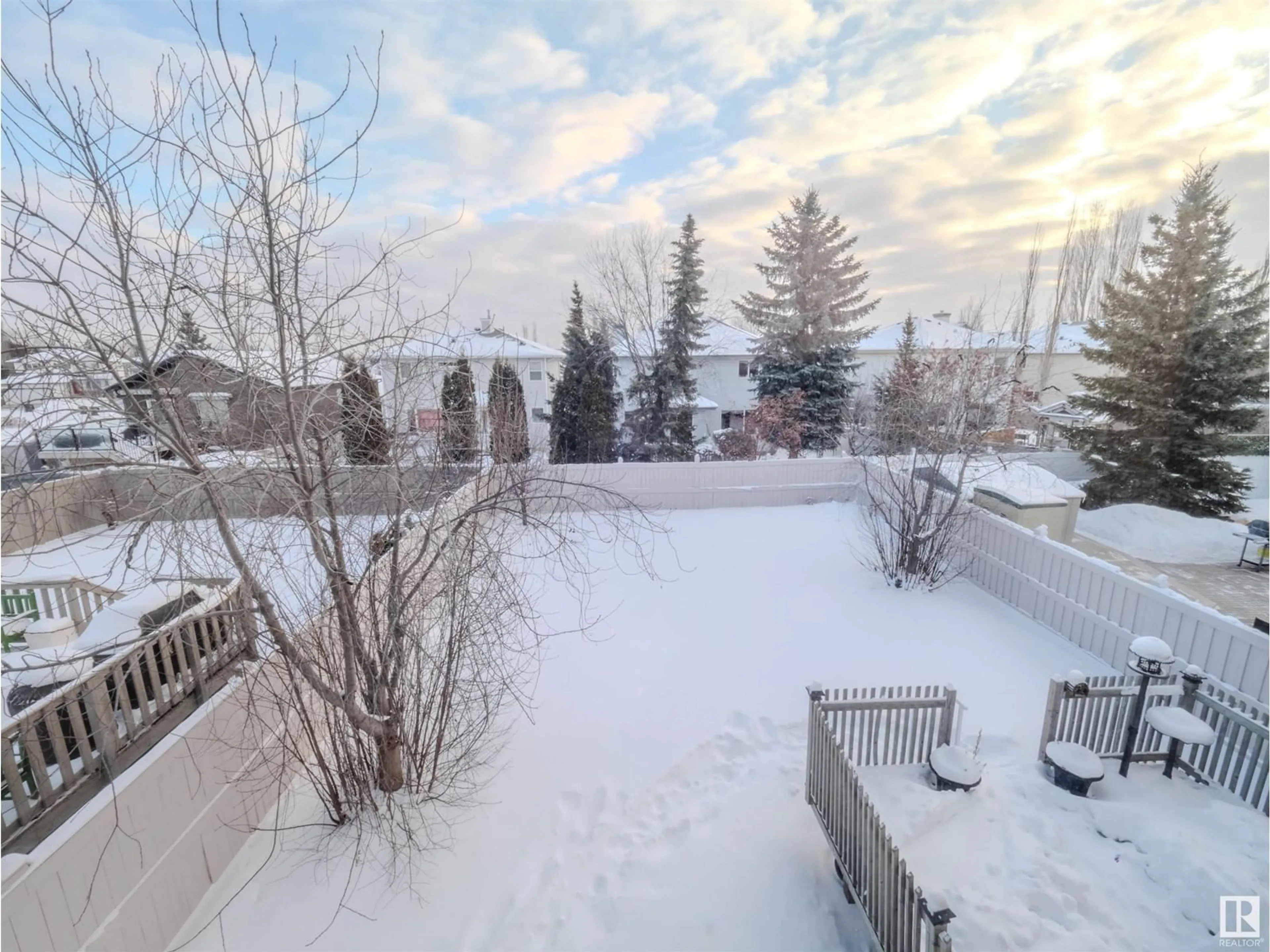 A pic from outside/outdoor area/front of a property/back of a property/a pic from drone, mountain view for 95 DECHENE RD NW, Edmonton Alberta T6M2M9