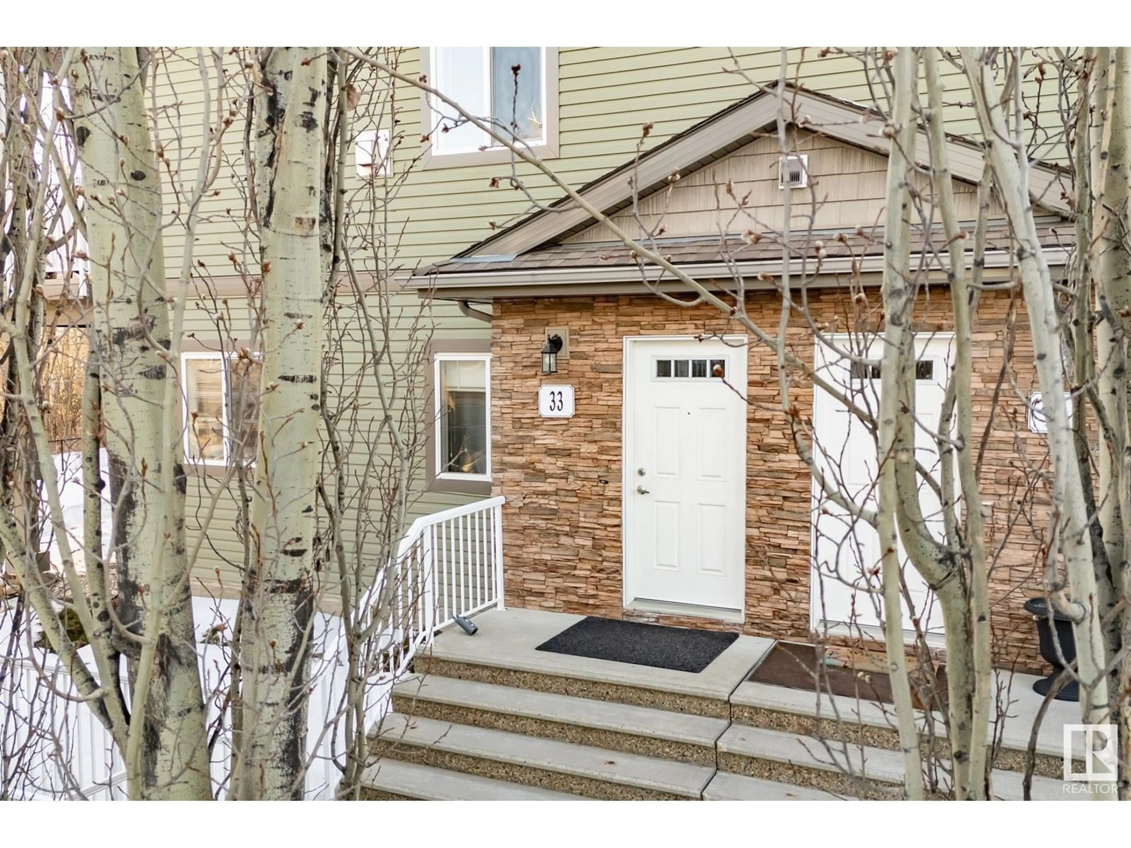 Indoor entryway for #33 30 Oak Vista DR, St. Albert Alberta T8N3T1