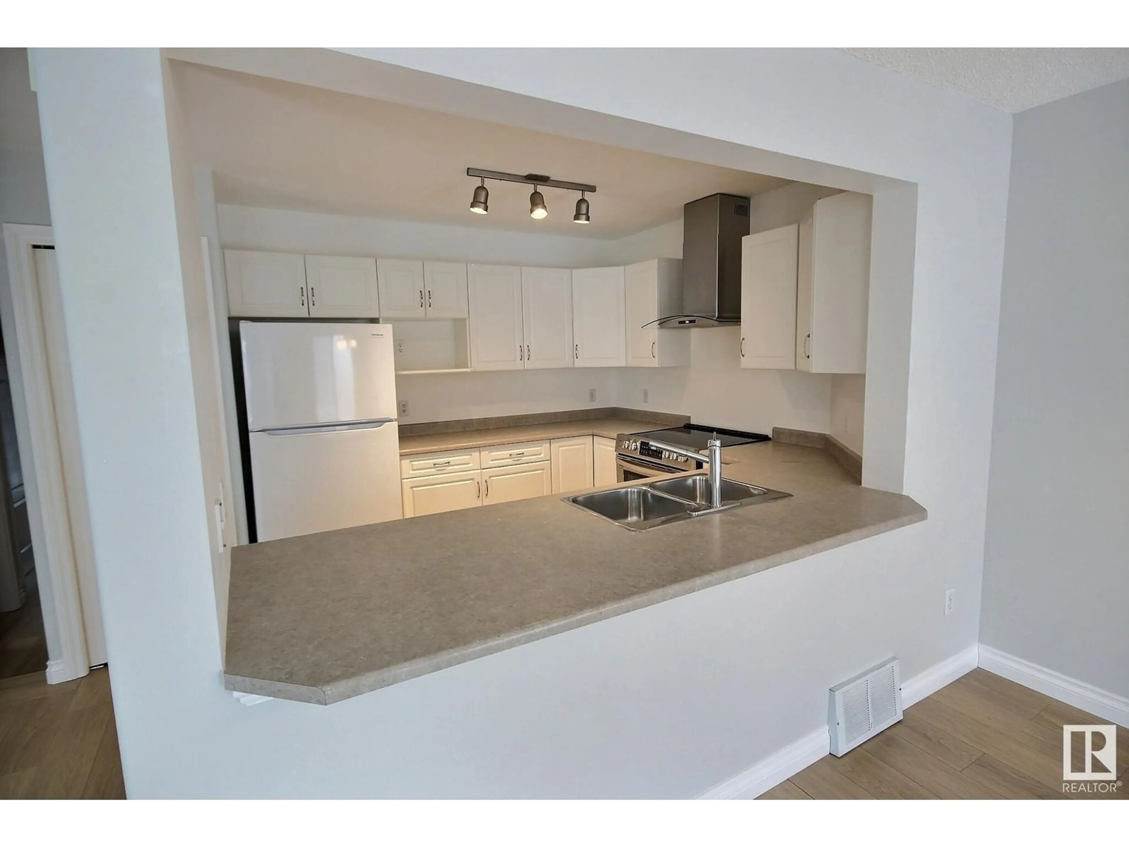 Standard kitchen, unknown for #49 200 ERIN RIDGE DR, St. Albert Alberta T8N7E2