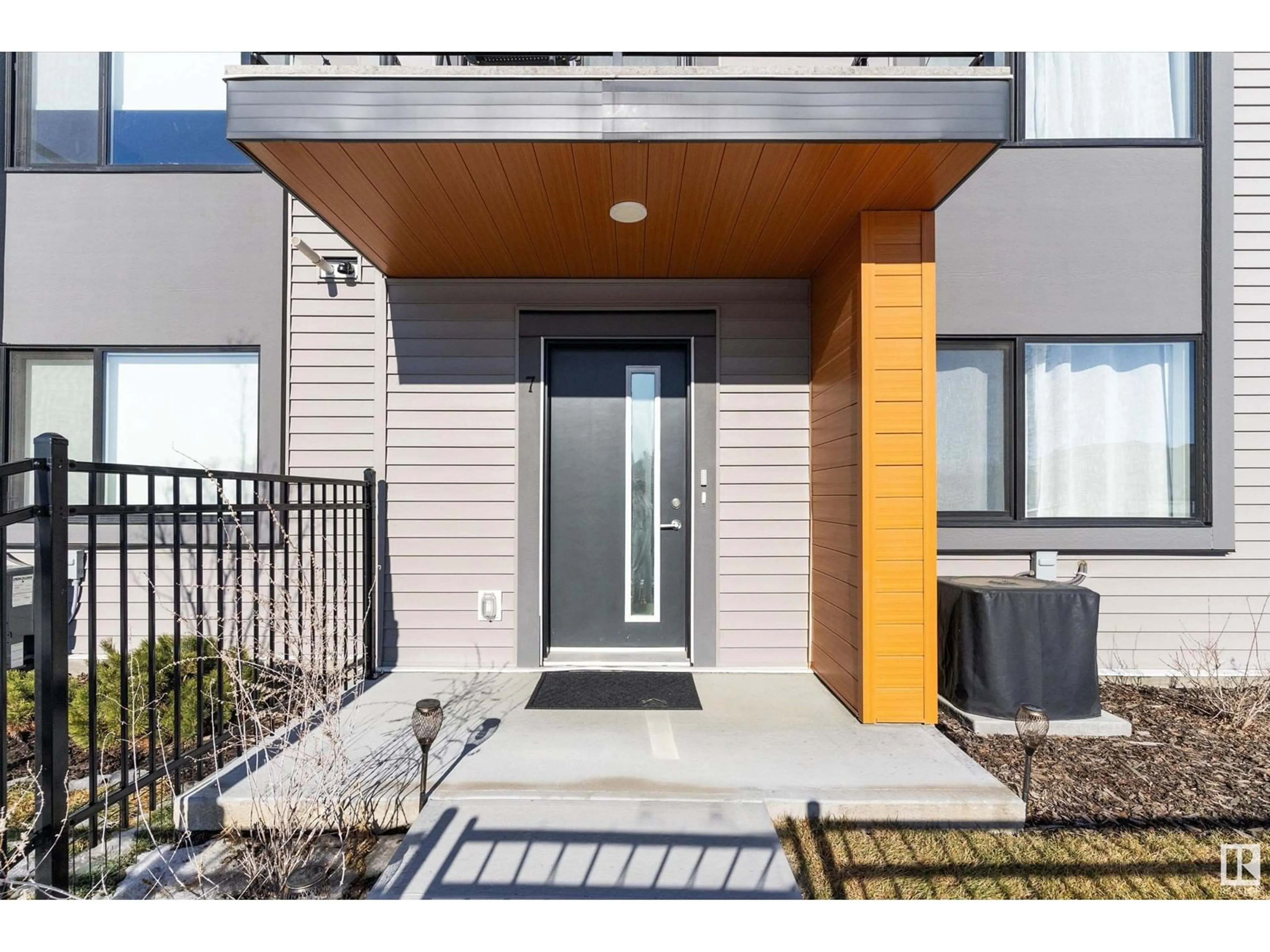 Indoor entryway for #7 1010 RABBIT HILL RD SW, Edmonton Alberta T6W4G7