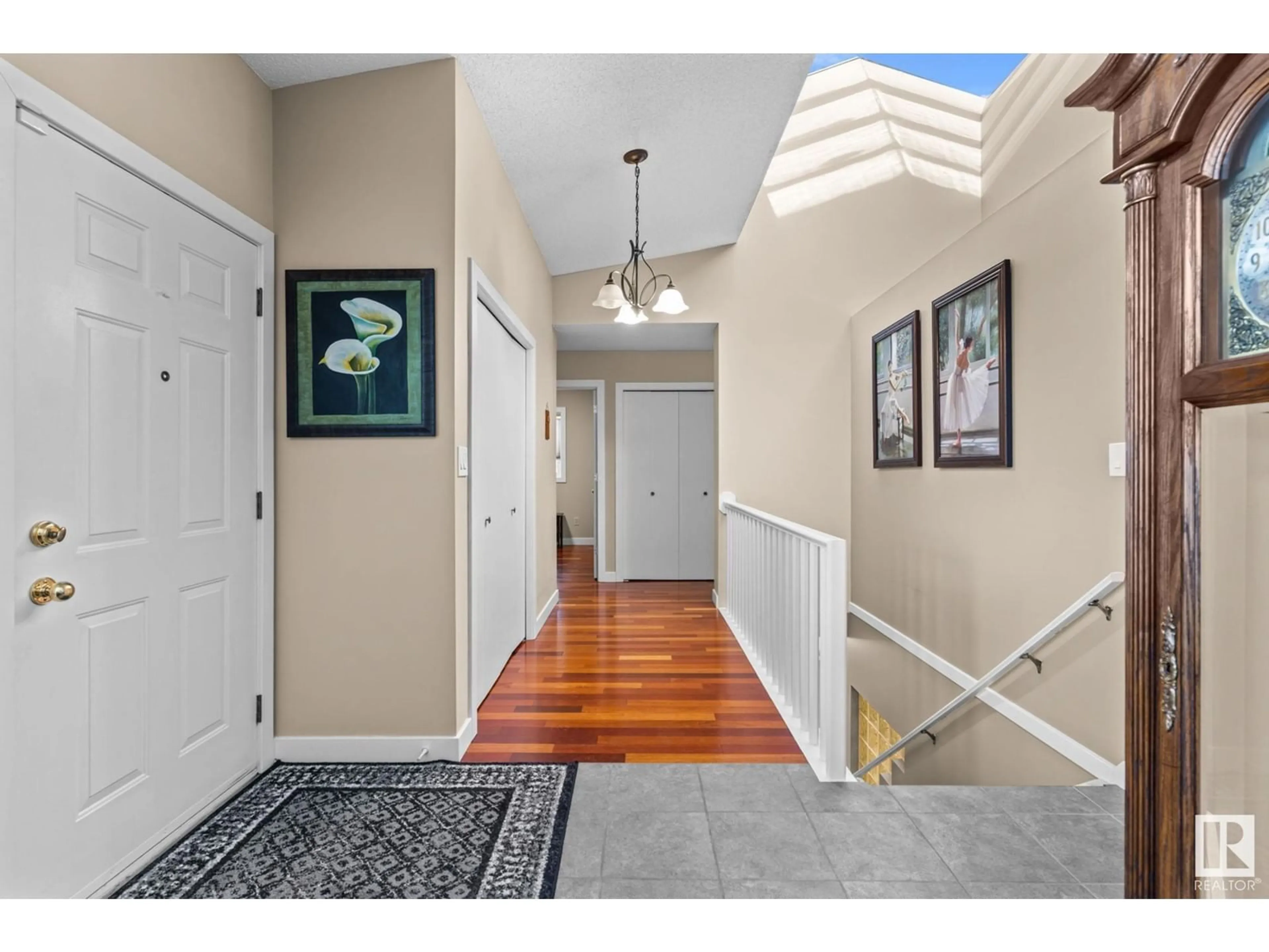 Indoor entryway for 219 BULYEA RD NW, Edmonton Alberta T6R1X6