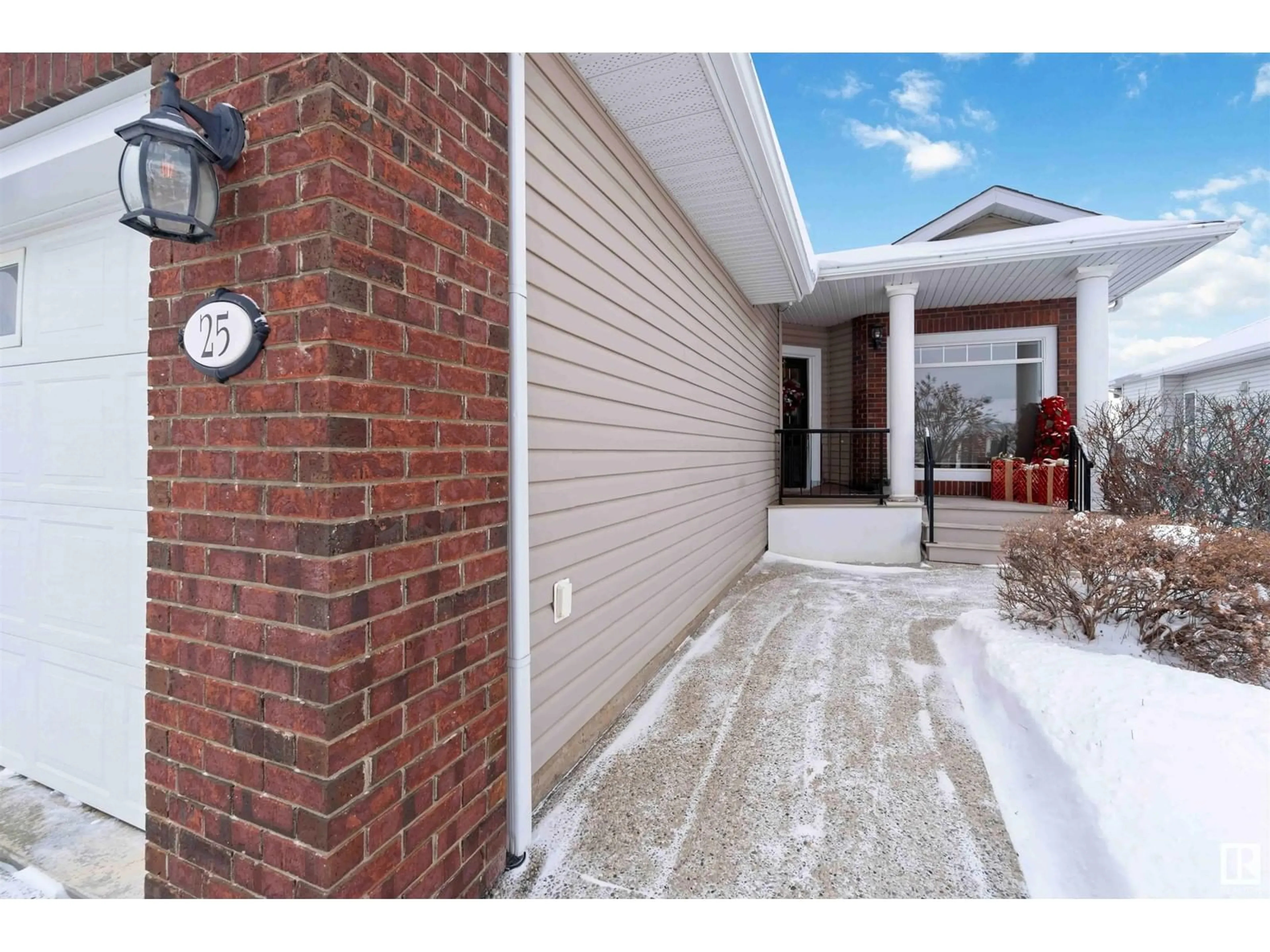 Home with brick exterior material, street for 25 Longview CR, Spruce Grove Alberta T7X4R6