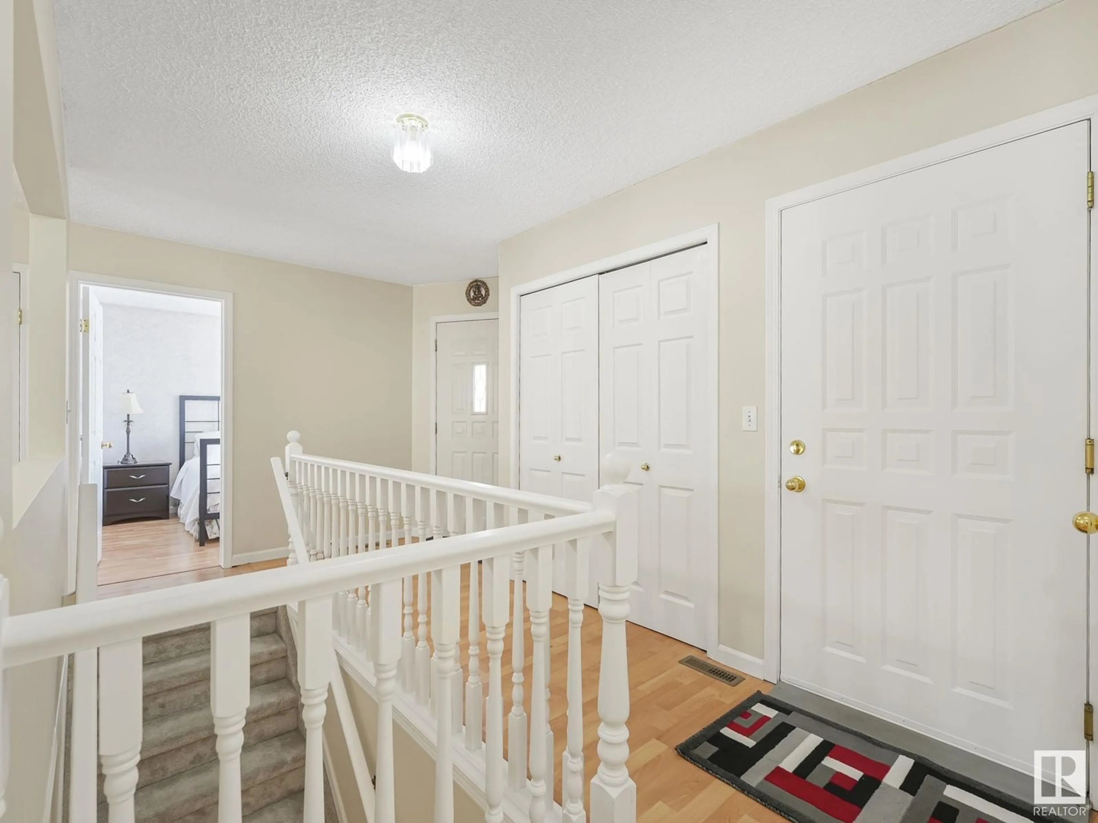 Indoor entryway for #37 308 JACKSON RD NW, Edmonton Alberta T6L6W1