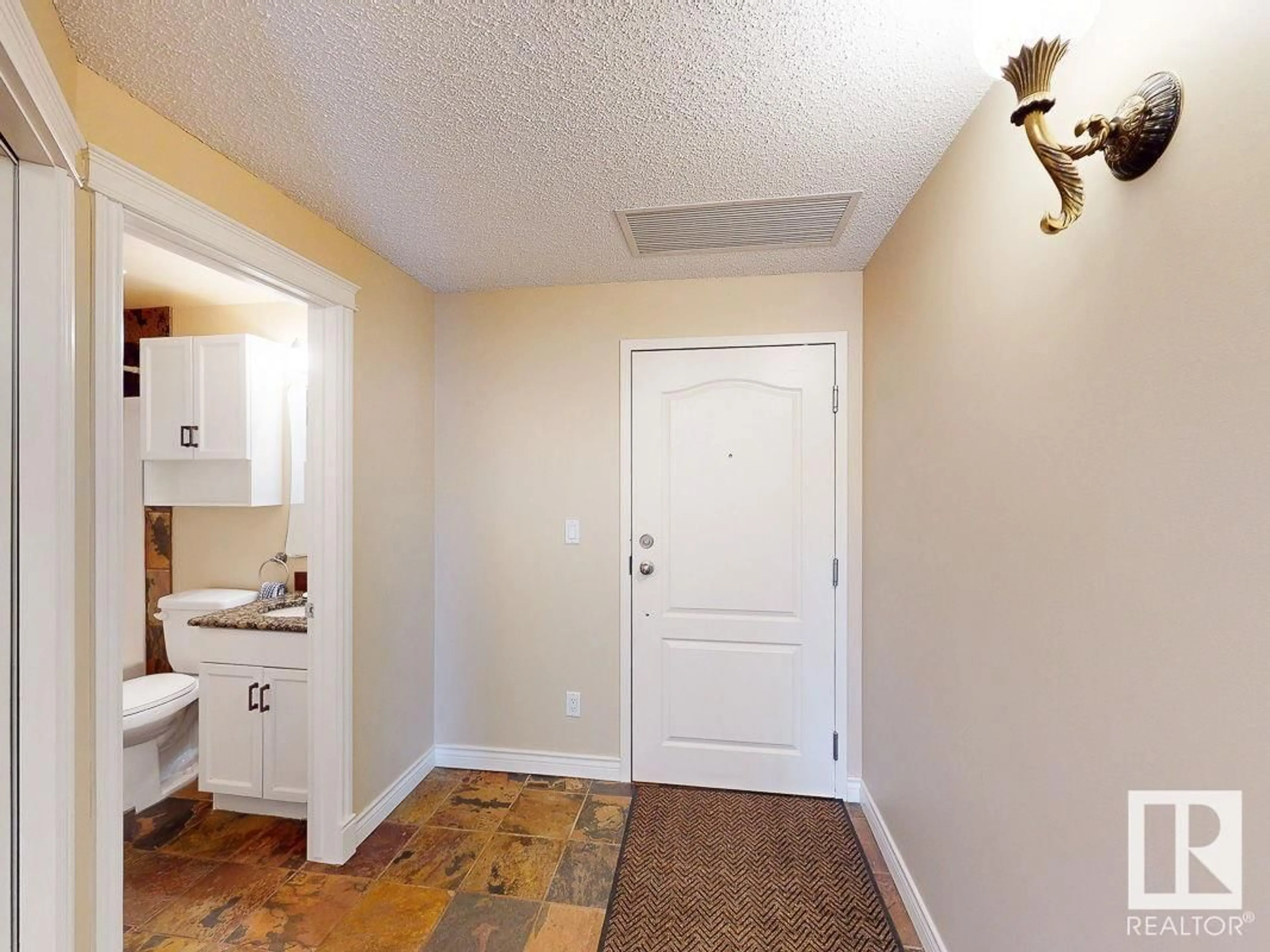 Indoor entryway for #201 30 ST JOSEPH ST, St. Albert Alberta T8N7C9