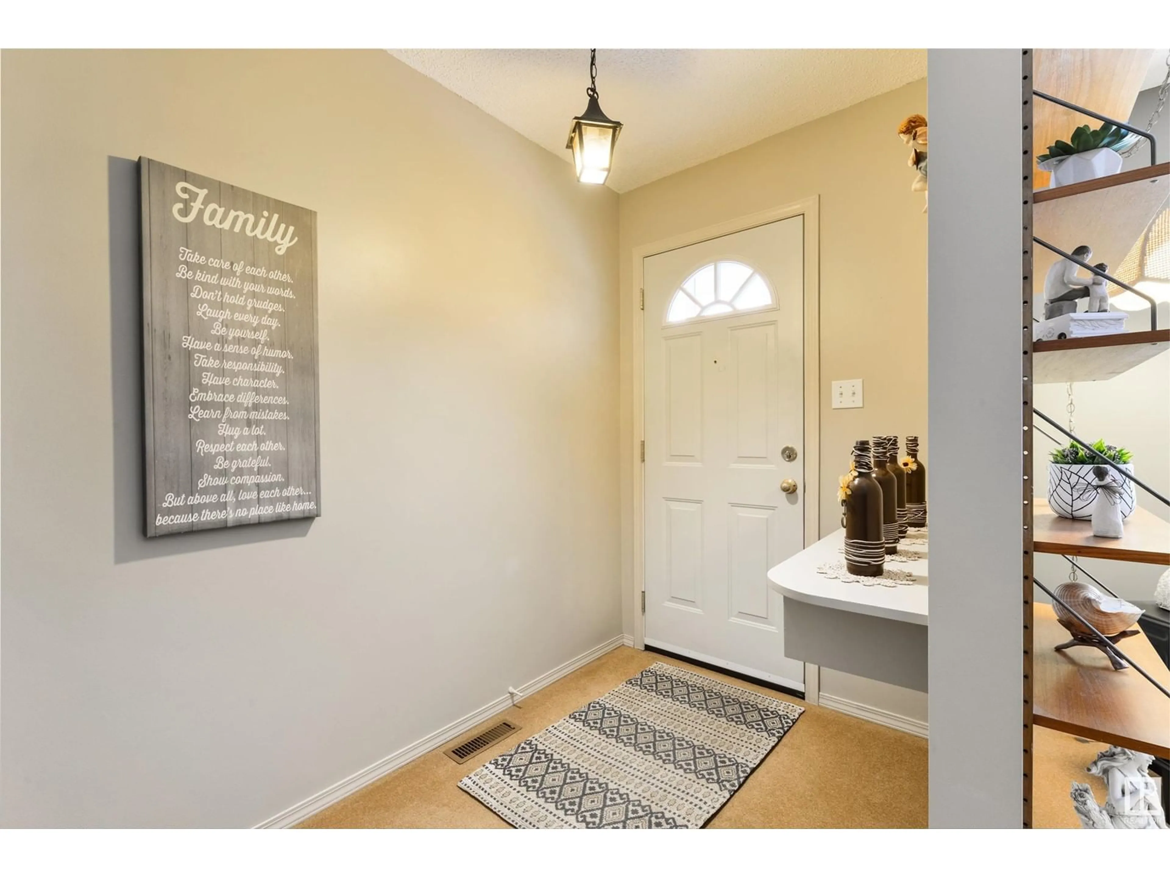 Indoor entryway for 26 BRAMPTON ST, Spruce Grove Alberta T7X1E9