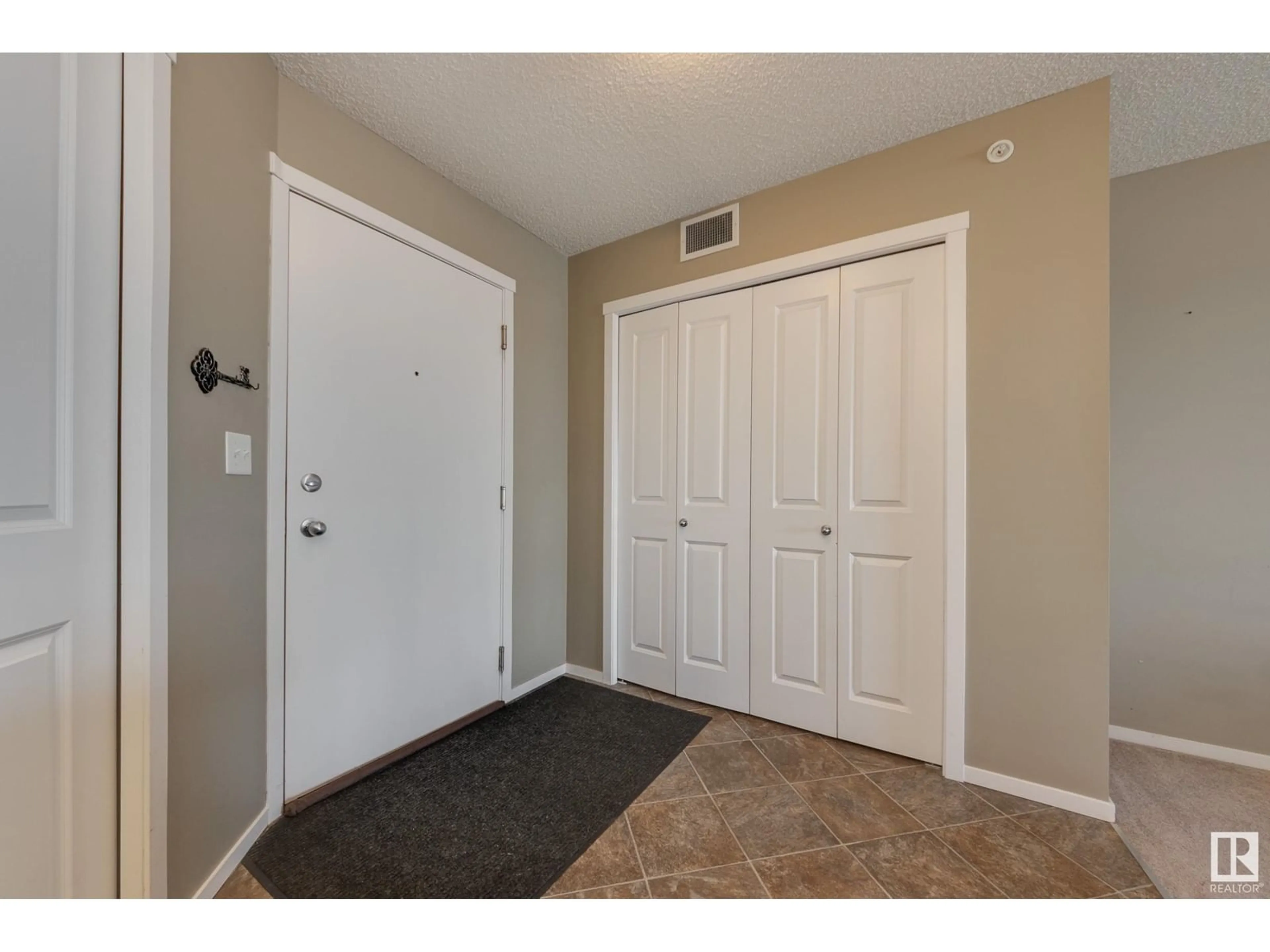 Indoor entryway for #409 5390 CHAPPELLE RD SW SW, Edmonton Alberta T6W3K7