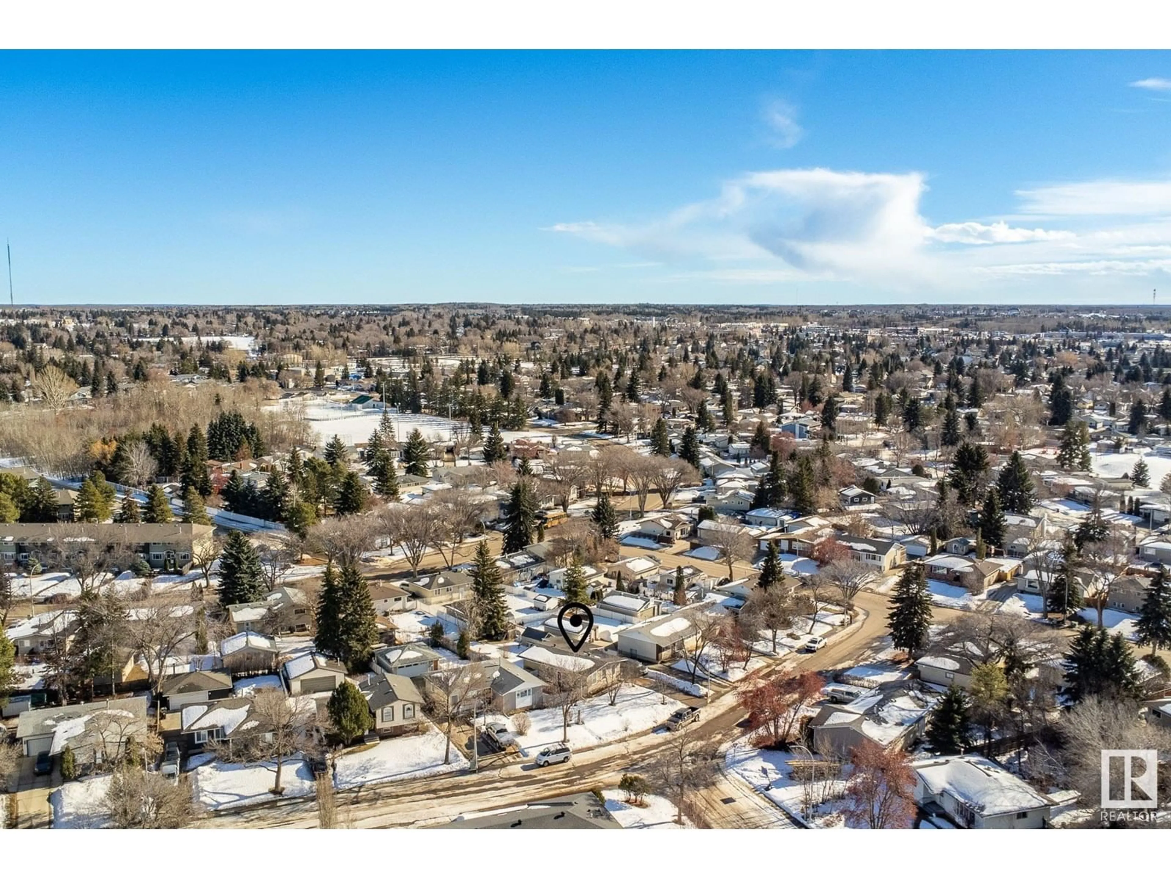 A pic from outside/outdoor area/front of a property/back of a property/a pic from drone, unknown for 1007 MCDERMID DR, Sherwood Park Alberta T8A1B7