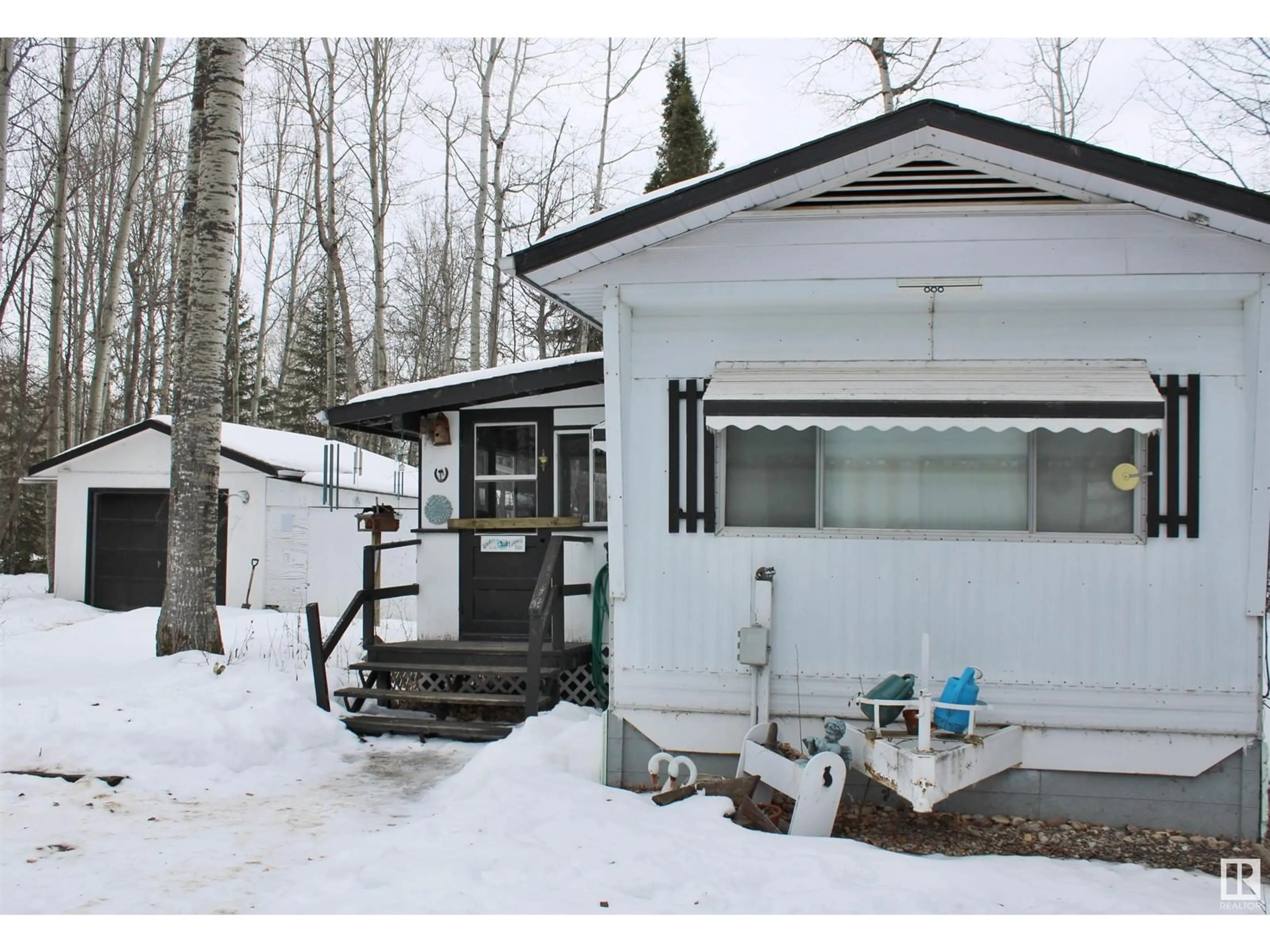 Shed for #58 6231 HWY 633, Rural Lac Ste. Anne County Alberta T0E0T0