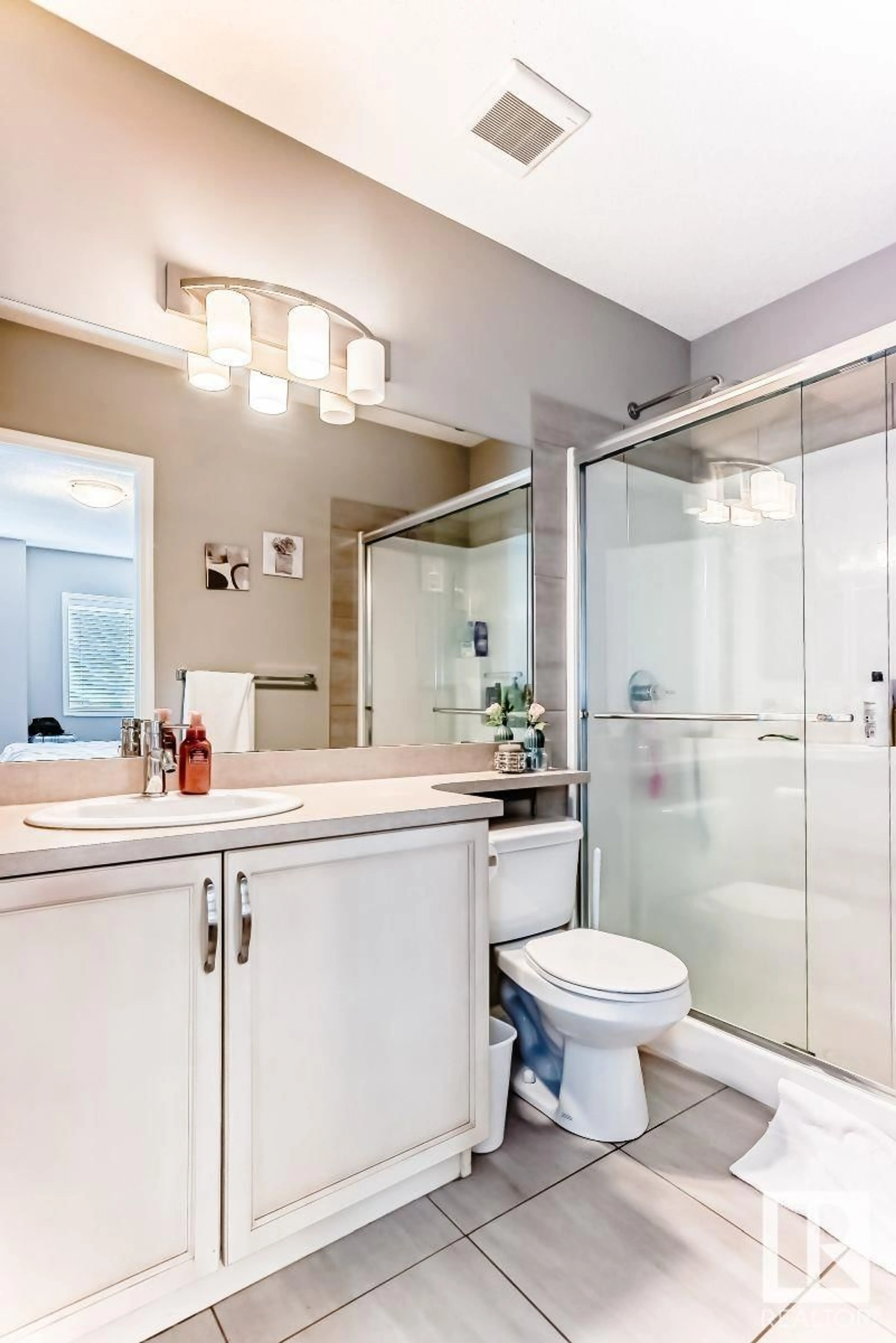 Contemporary bathroom, ceramic/tile floor for 2303 68 ST SW, Edmonton Alberta T6X2B1