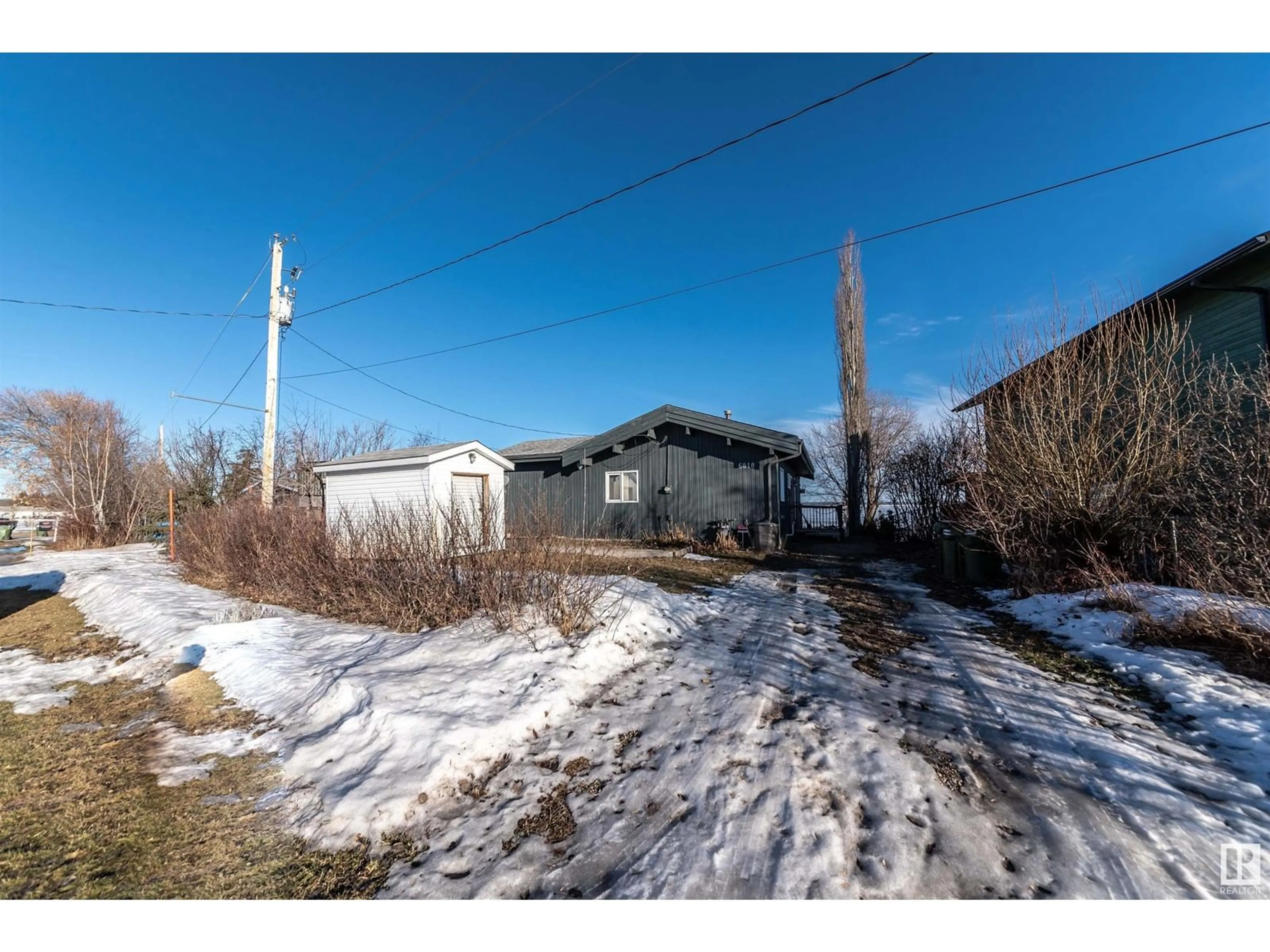 Shed for 6818 50 AV, Rural Lac Ste. Anne County Alberta T0E0A0