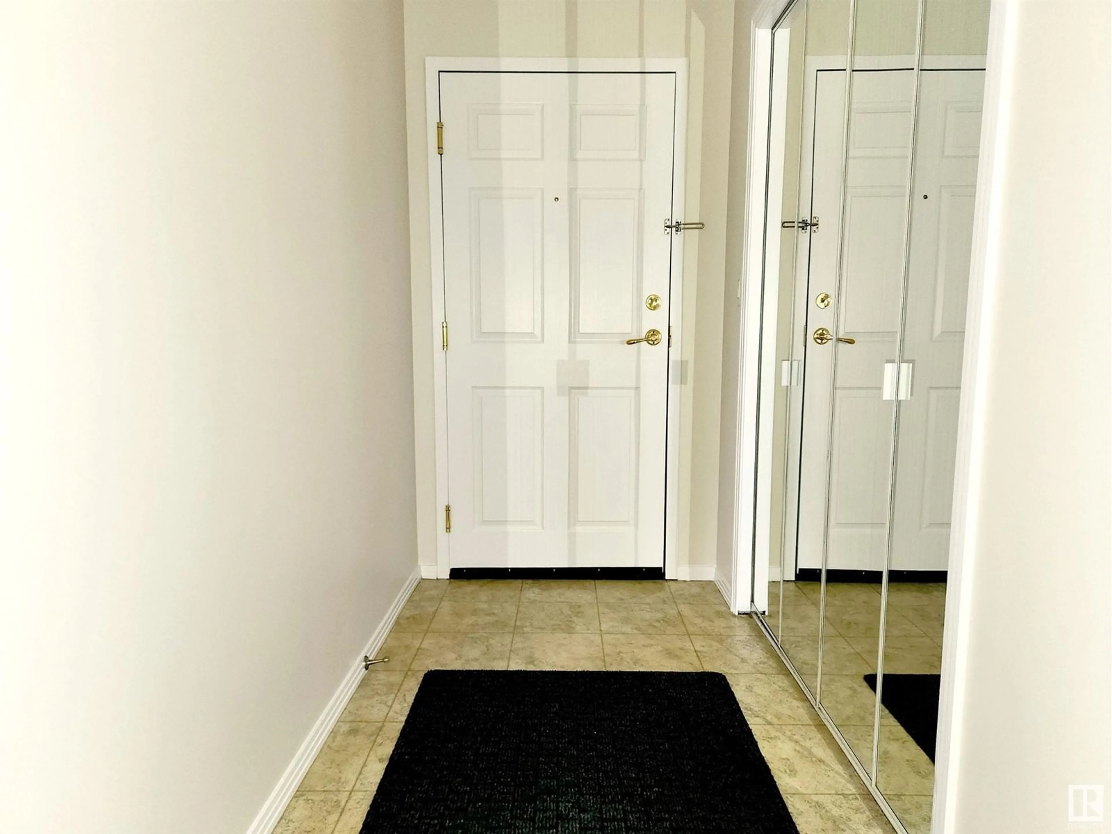 Indoor entryway for #134 9704 174 ST NW, Edmonton Alberta T5T6J4