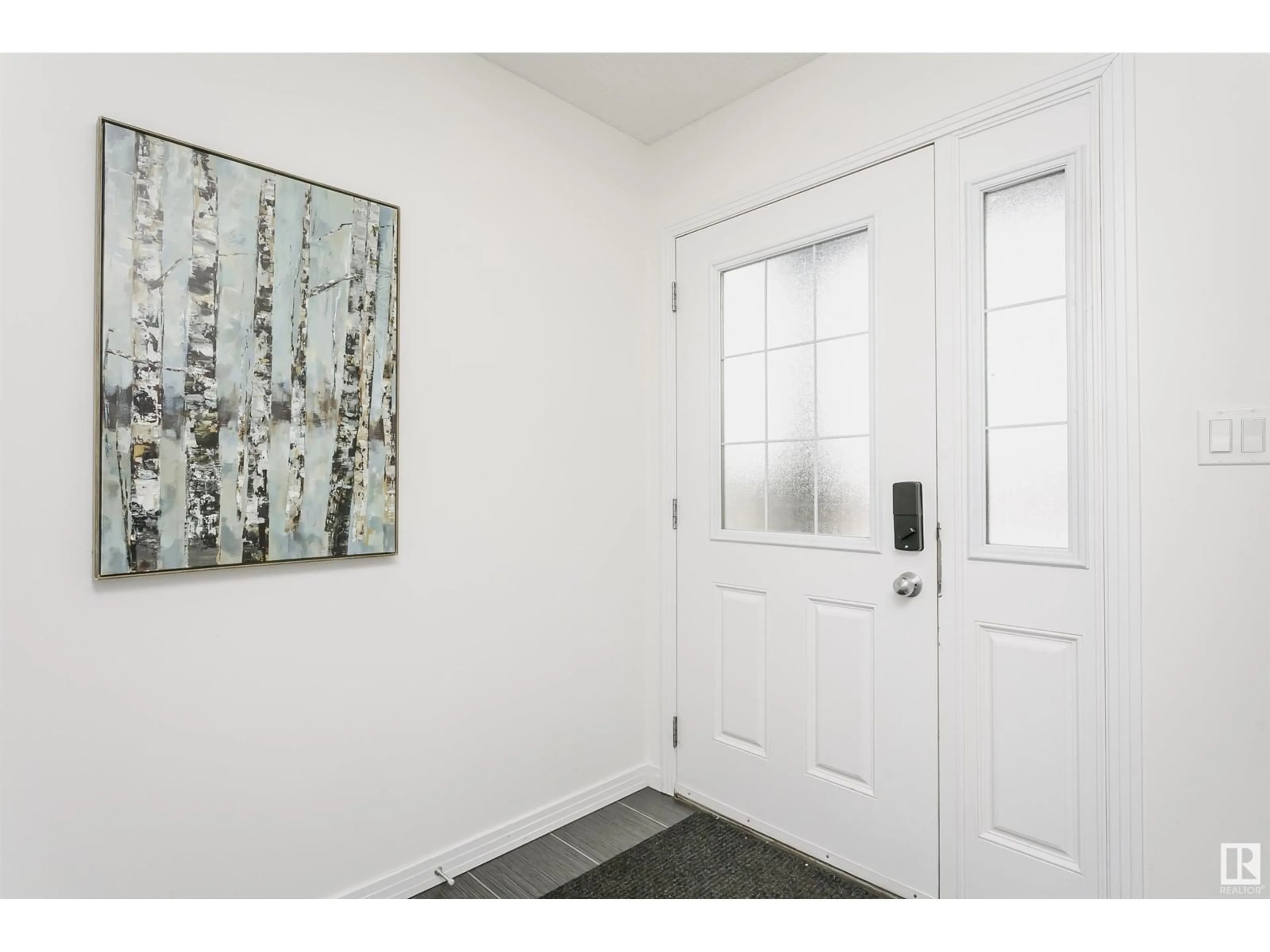 Indoor entryway for 16421 134 ST NW, Edmonton Alberta T6V0G5