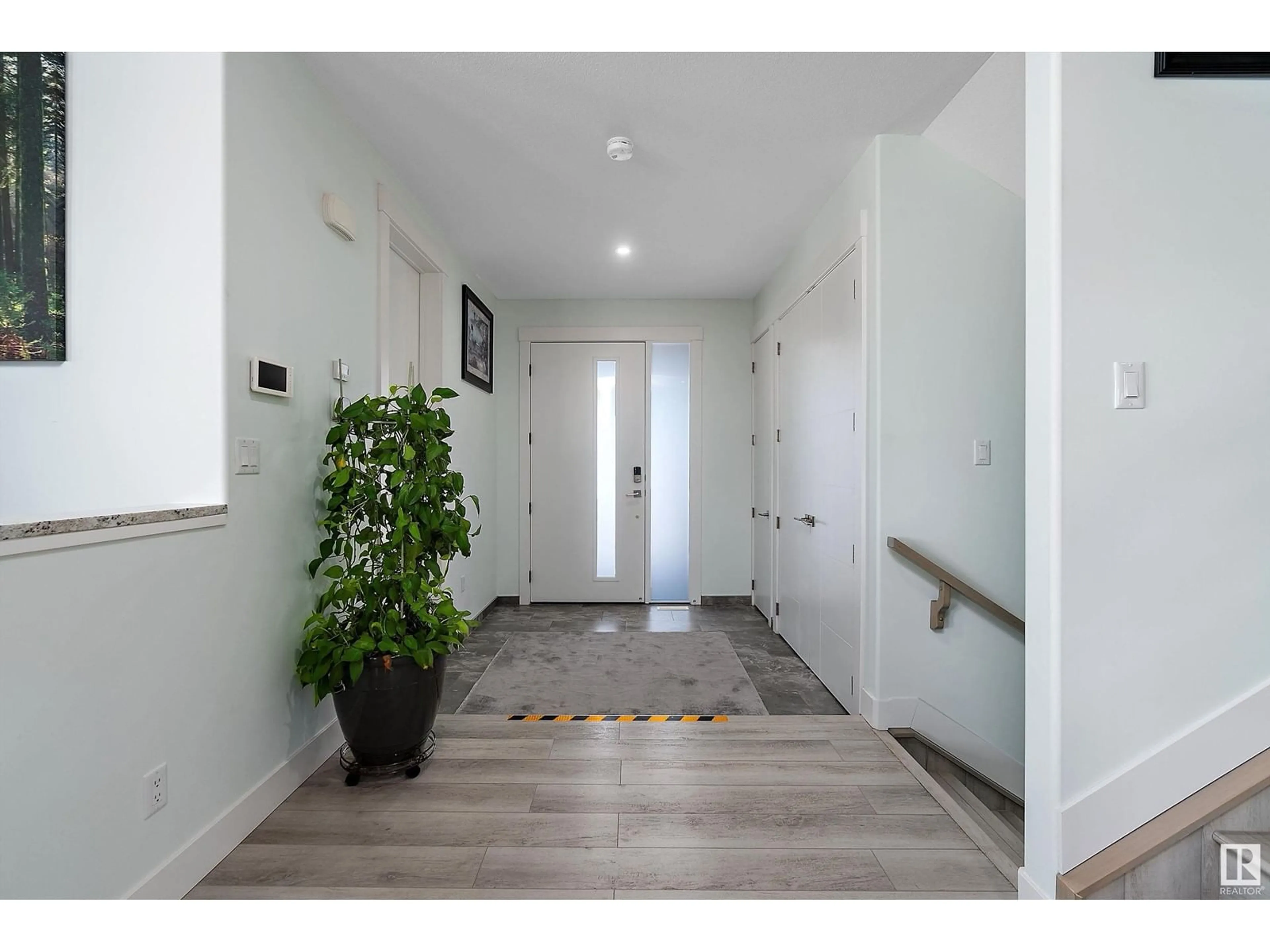 Indoor entryway for NE - 5904 32 ST, Rural Leduc County Alberta T4X0X4