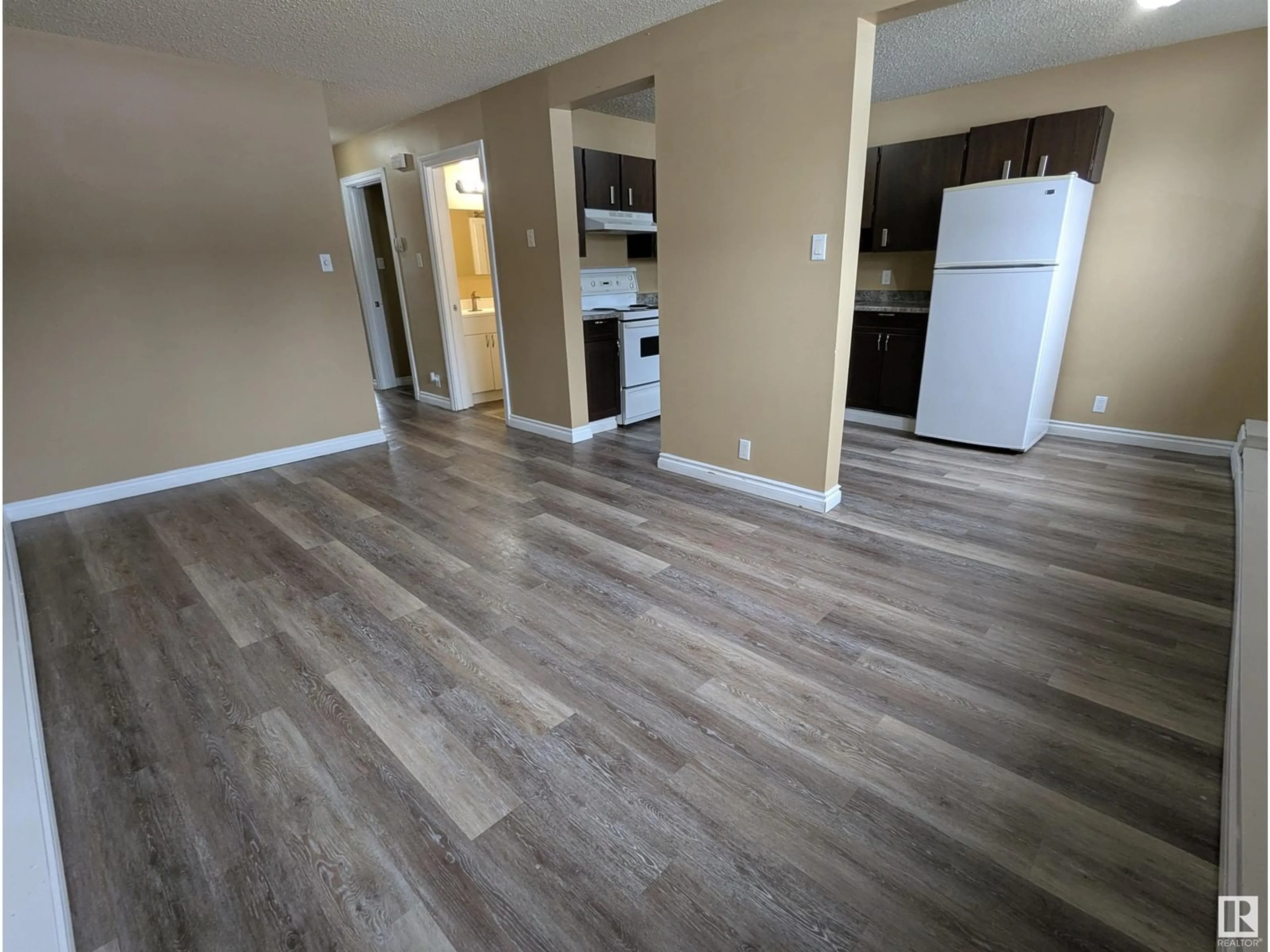 A pic of a room for 5014 52 AV, Glendon Alberta T0A1P0