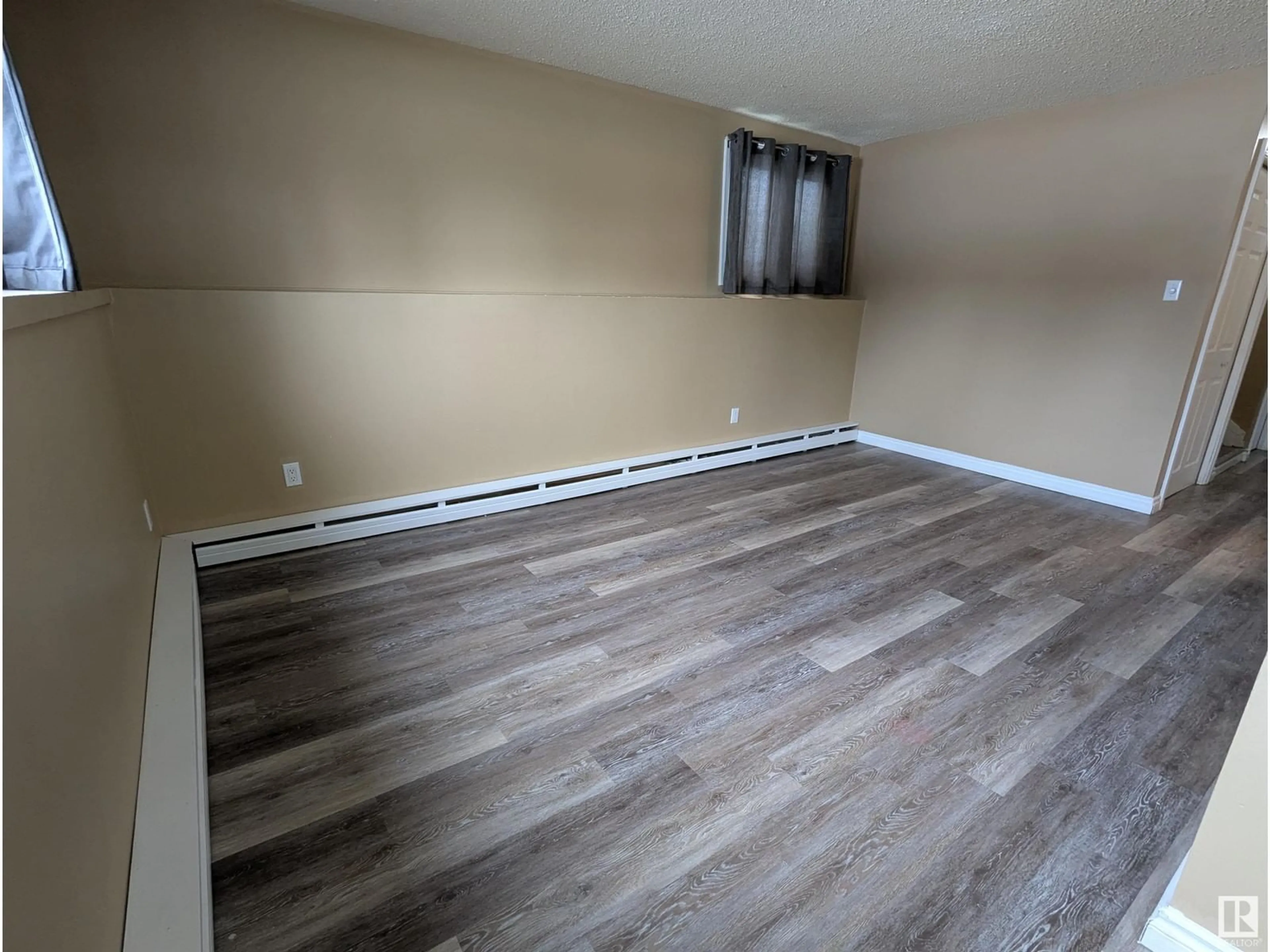 A pic of a room for 5014 52 AV, Glendon Alberta T0A1P0