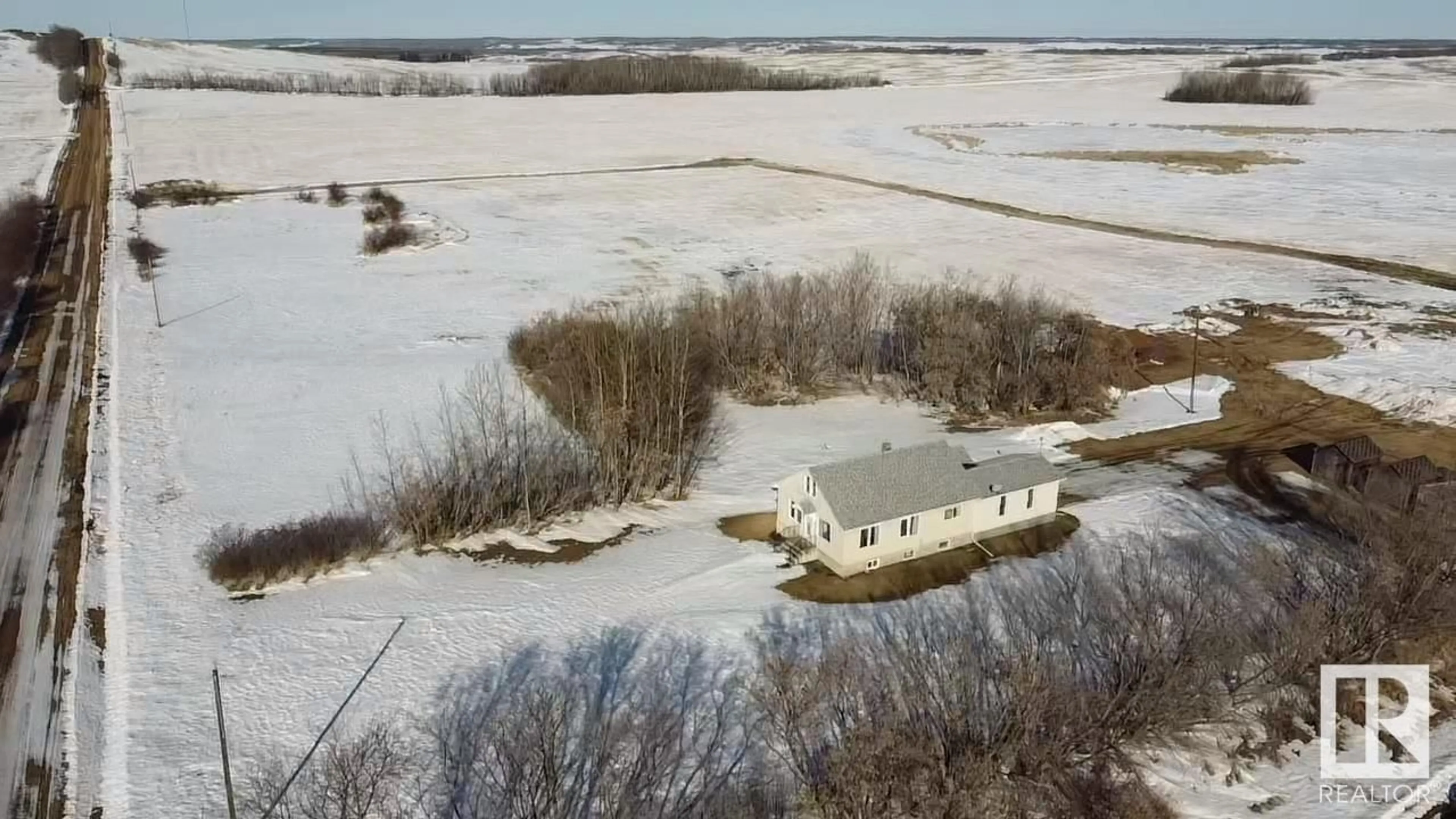 A pic from outside/outdoor area/front of a property/back of a property/a pic from drone, water/lake/river/ocean view for 59309 165 Range RD, Rural Smoky Lake County Alberta T0A3C0