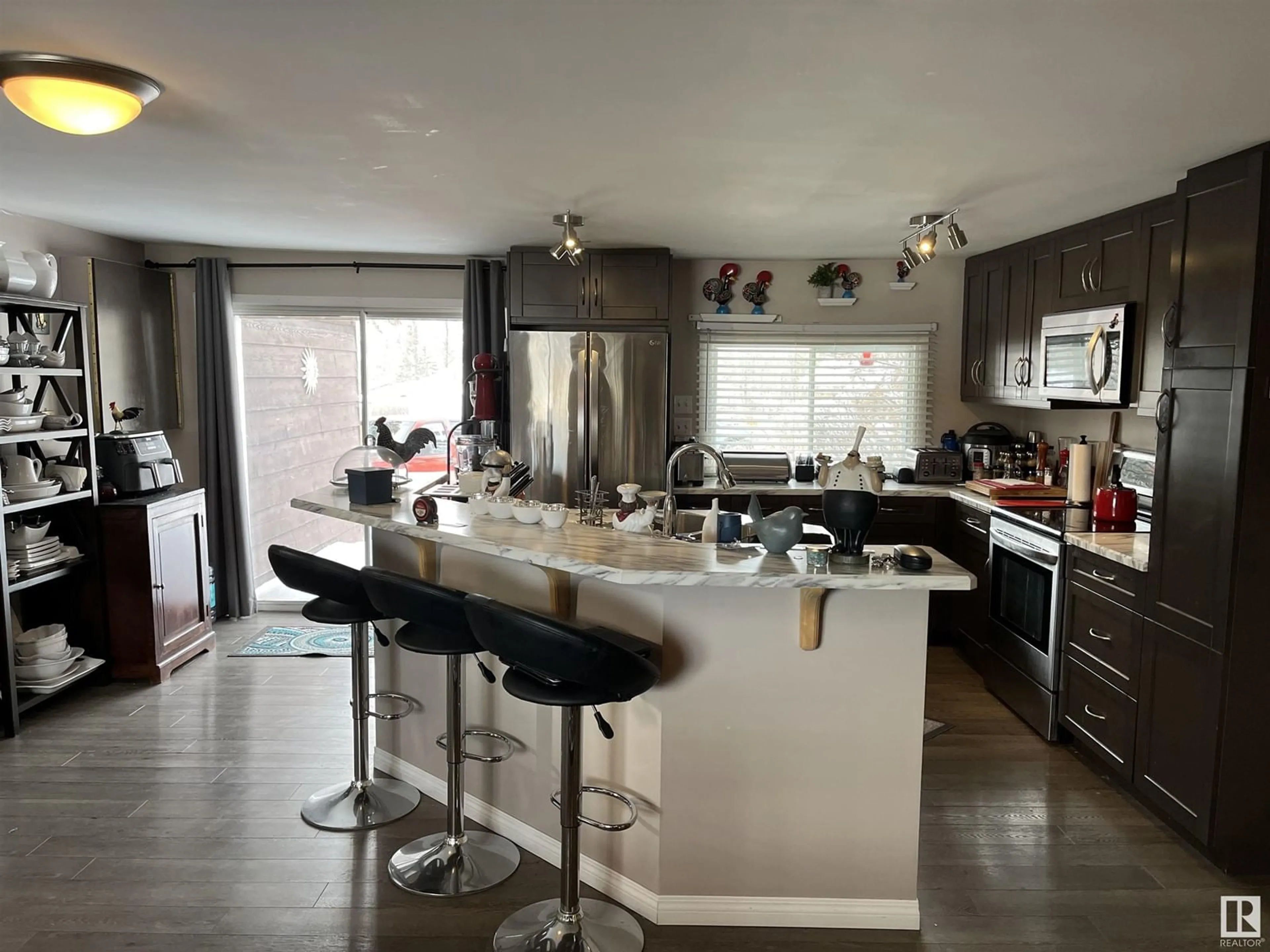 Open concept kitchen, unknown for 503 5 ST, Rural Lac Ste. Anne County Alberta T0E0E0