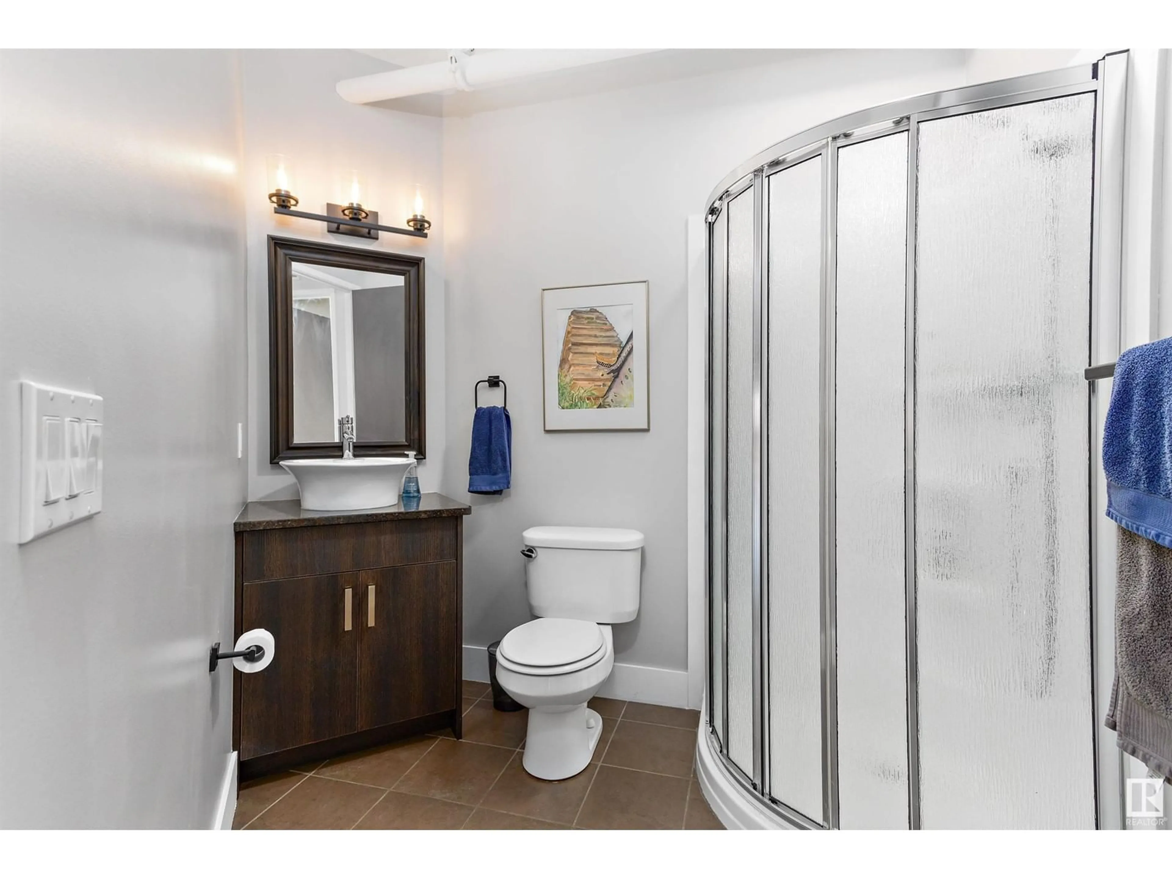 Standard bathroom, unknown for #205 11633 105 AV NW, Edmonton Alberta T5H0L9