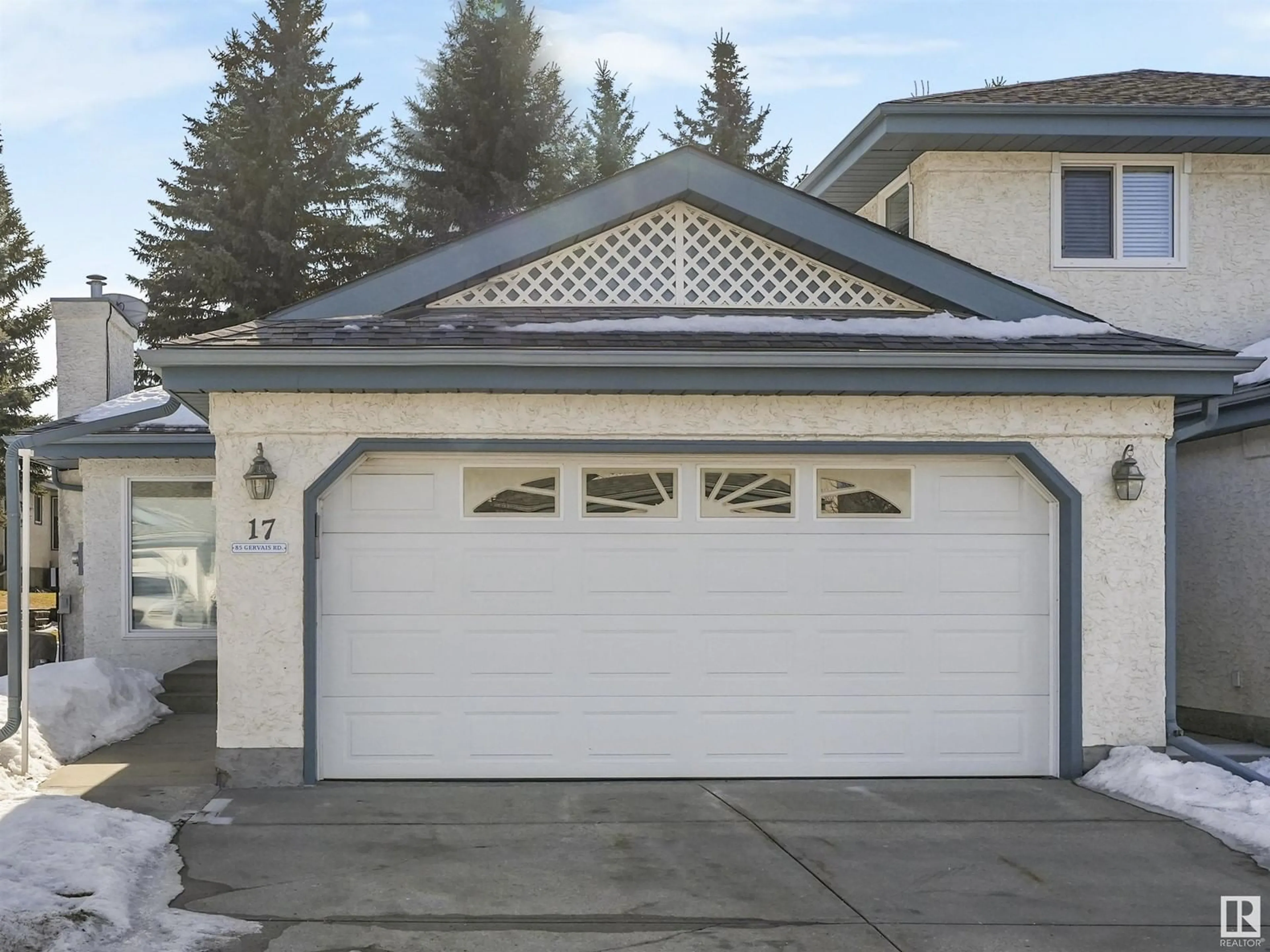 Indoor garage for #17 85 GERVAIS RD, St. Albert Alberta T8N6H4