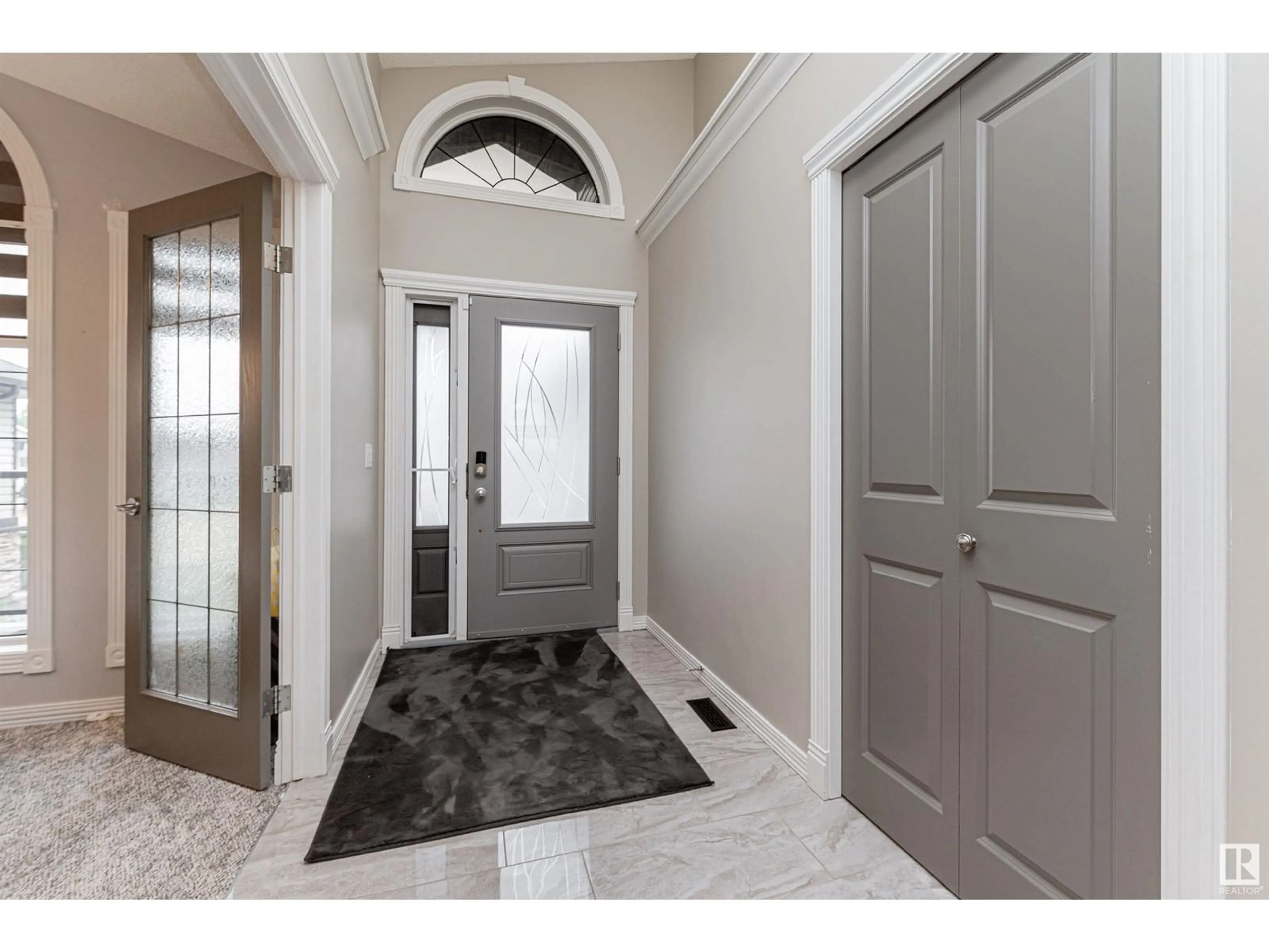 Indoor entryway for 17832 108 ST NW, Edmonton Alberta T5X6H6