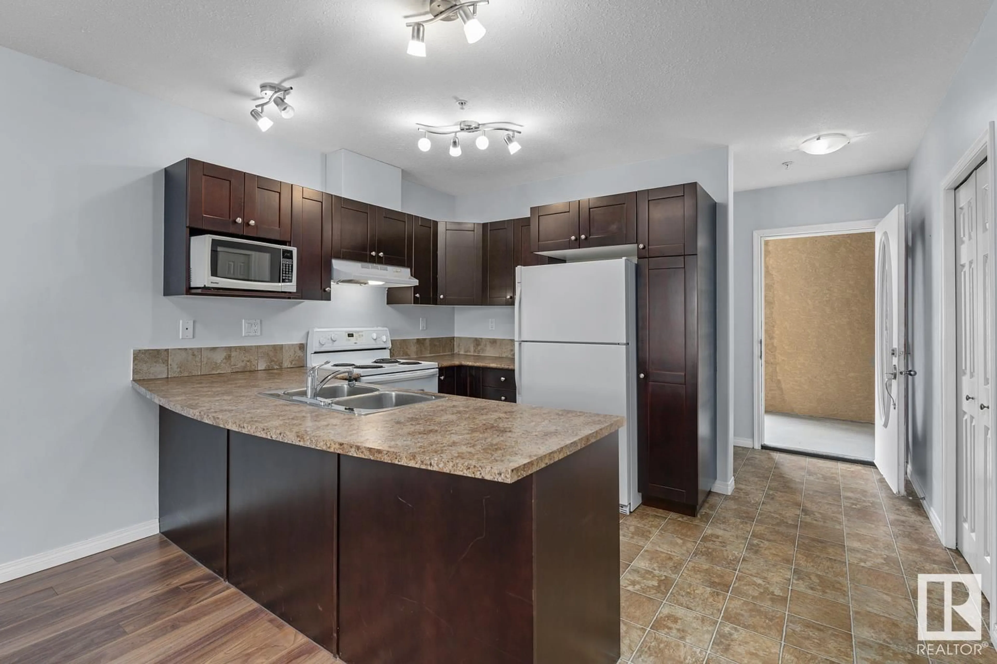 Standard kitchen, unknown for #208 802 12 ST, Cold Lake Alberta T9M0A7