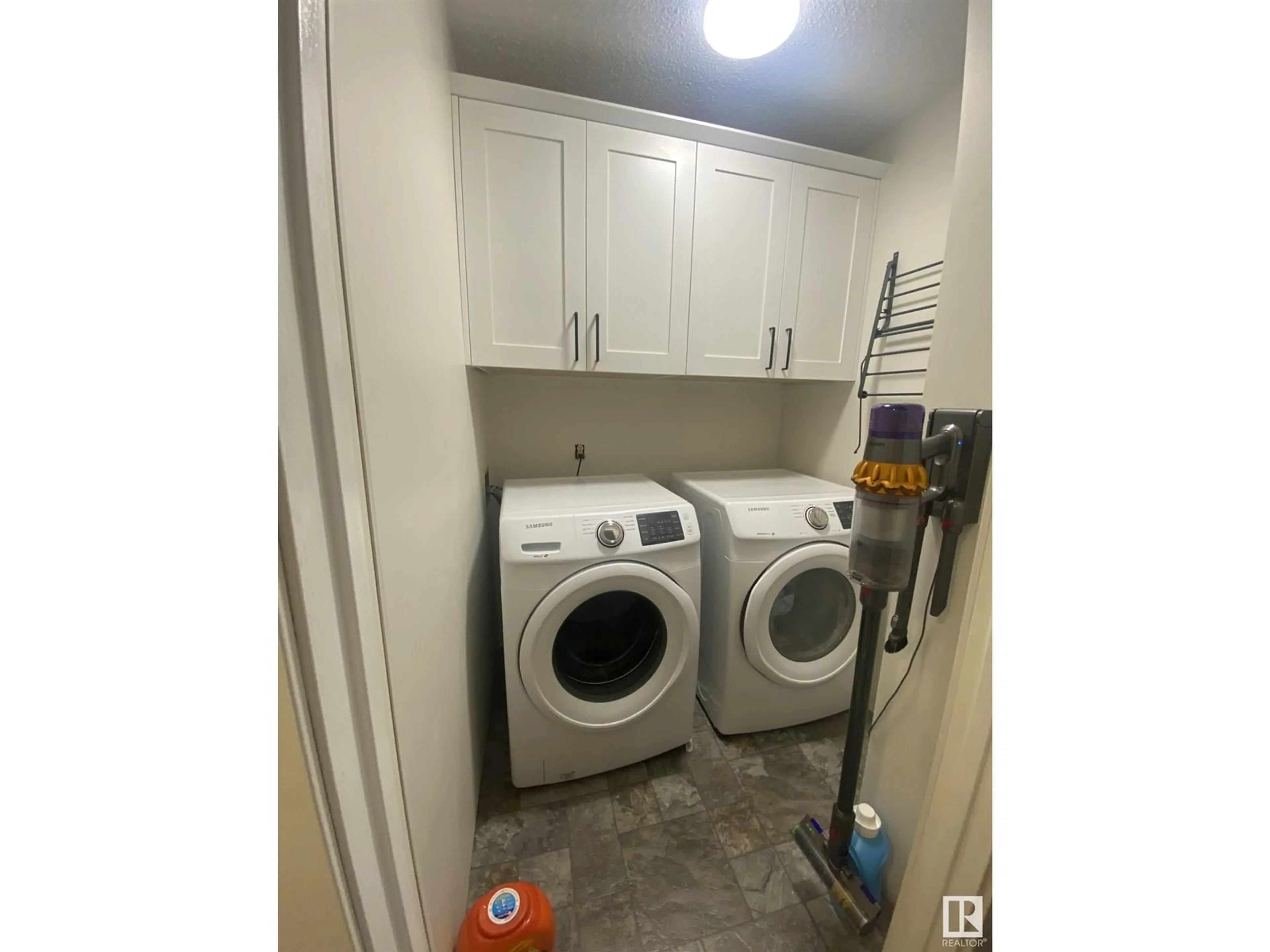 Laundry room for 4109 49 ST, Vegreville Alberta T9C1B4