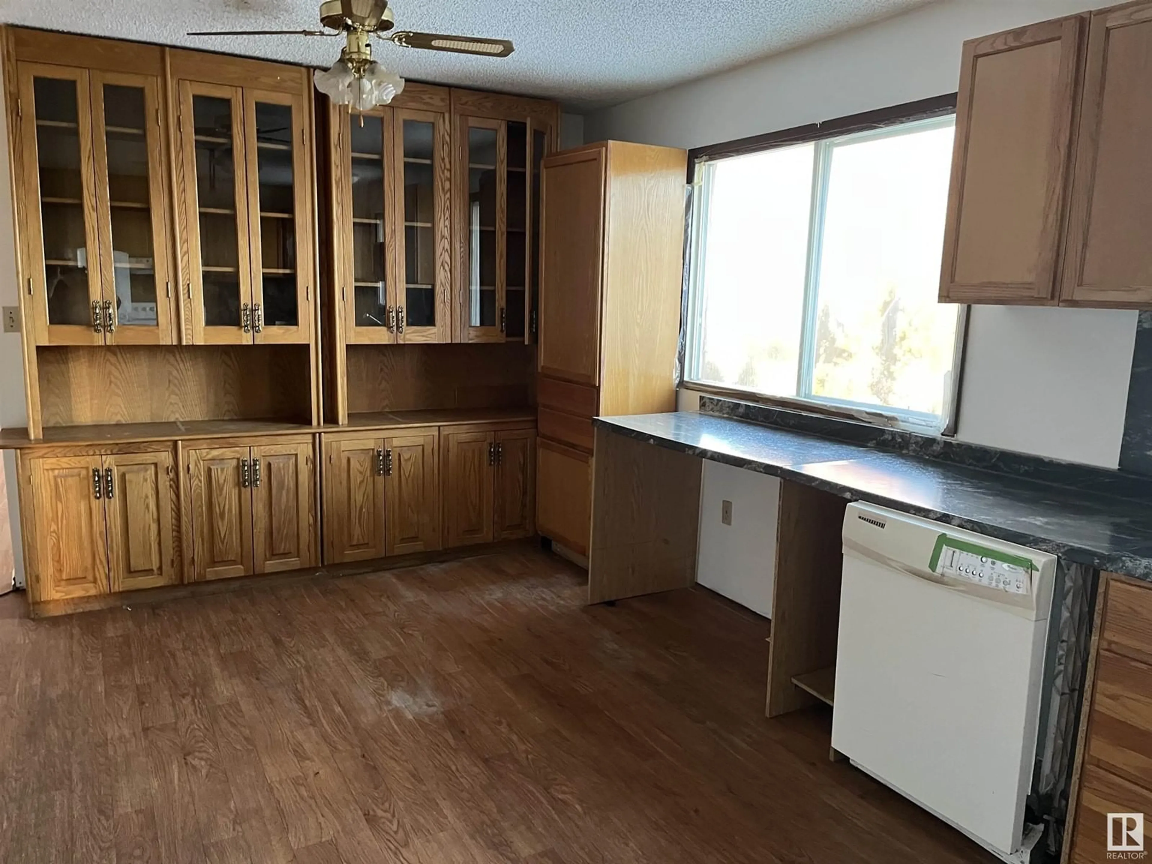 Standard kitchen, wood/laminate floor for 4809 45 ST, Bonnyville Town Alberta T9N1G8