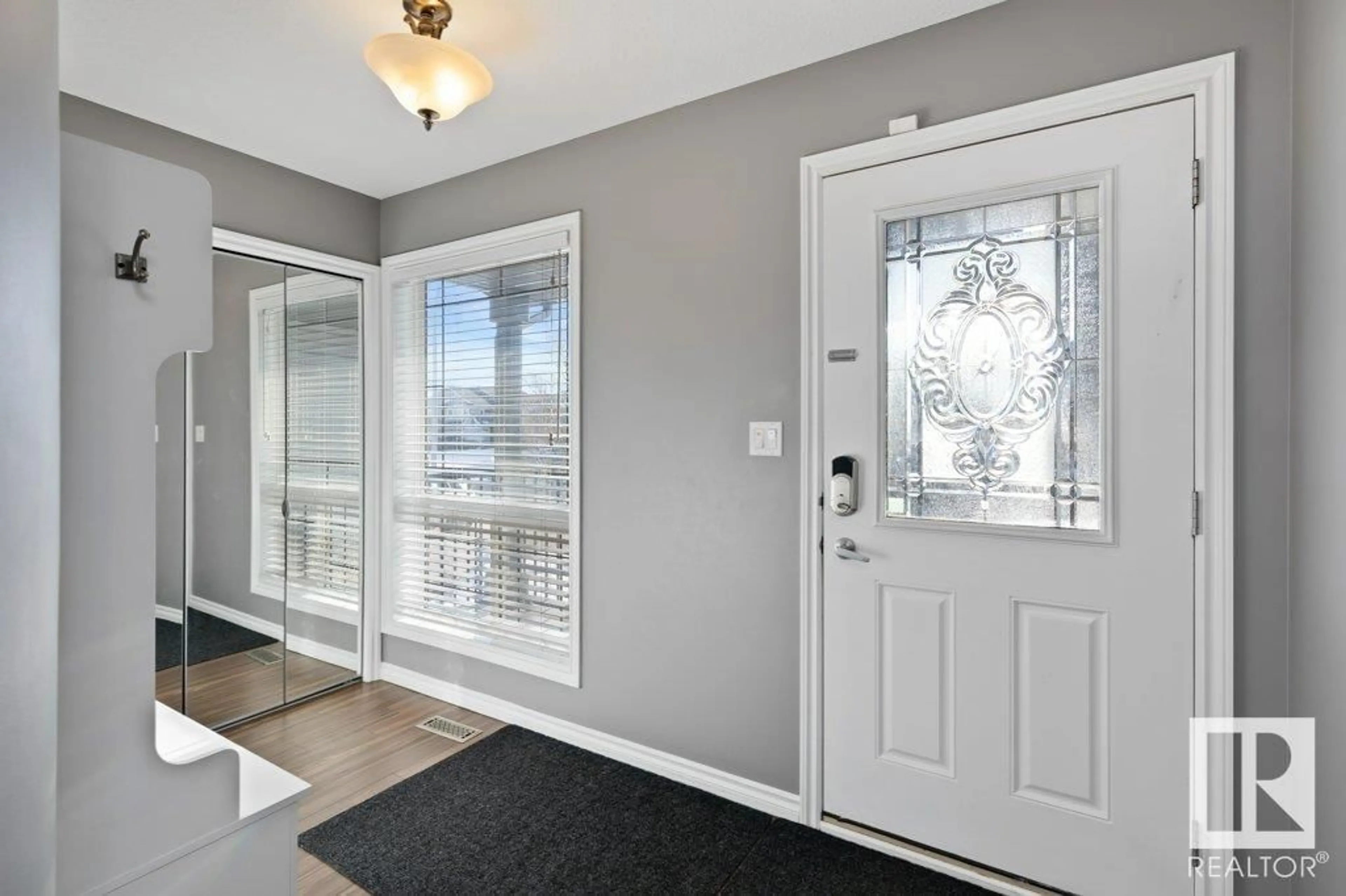 Indoor entryway for 7913 97 ST, Morinville Alberta T8R1W1