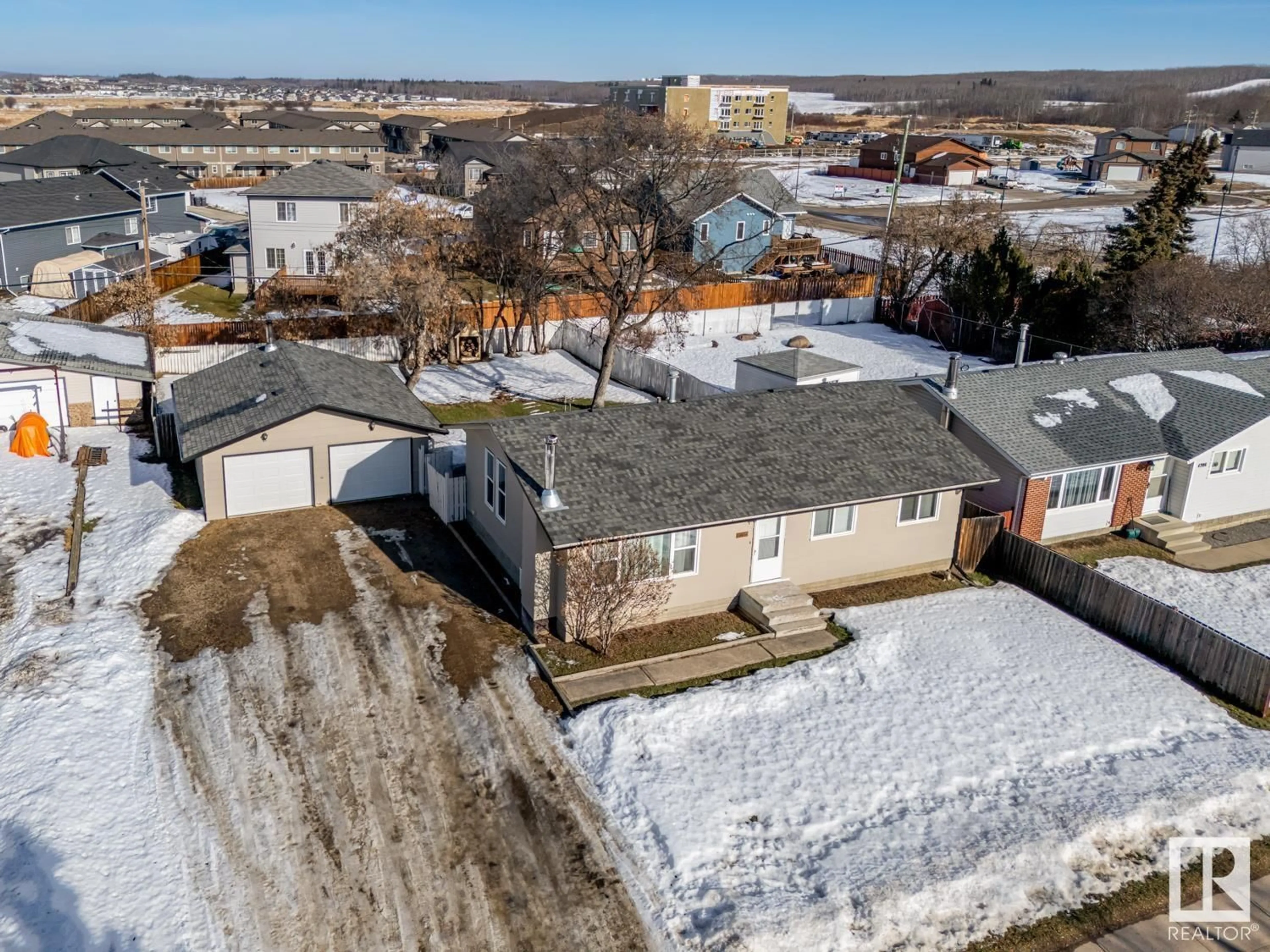 A pic from outside/outdoor area/front of a property/back of a property/a pic from drone, street for 4710 51 AV, Cold Lake Alberta T9M1Y9