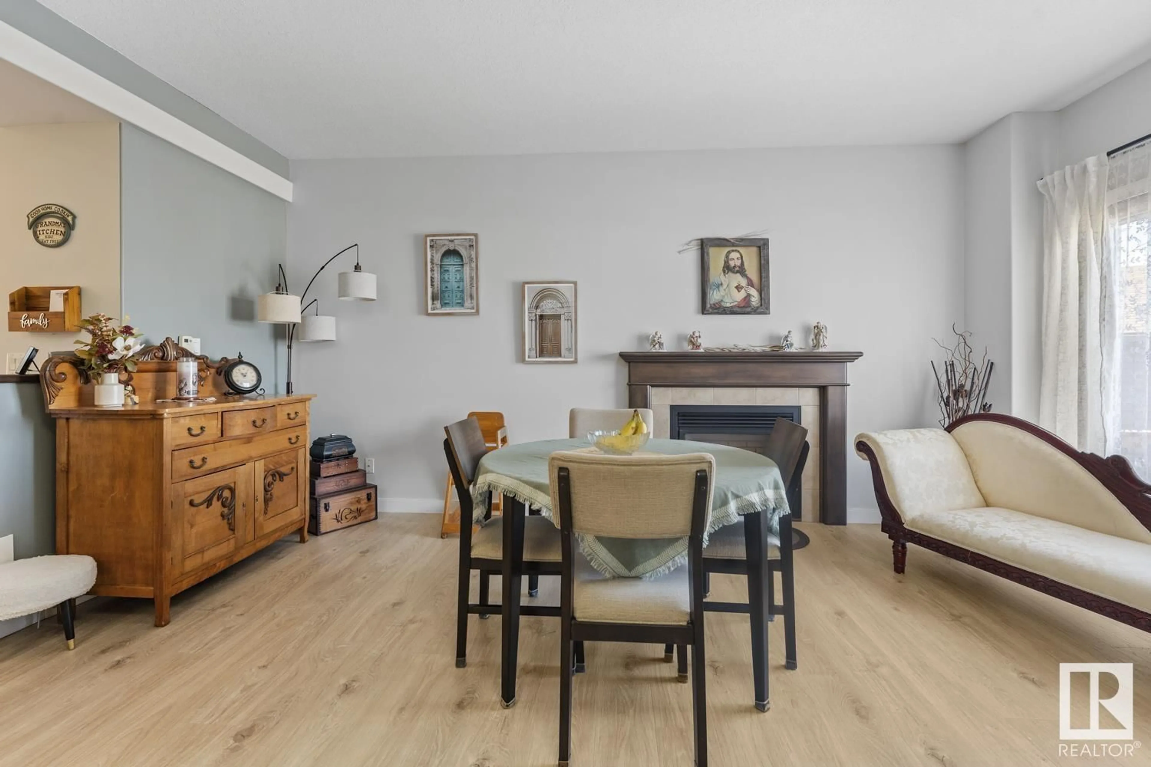Dining room, unknown for 5 SWEETGRASS PL, Cold Lake Alberta T9M0C1
