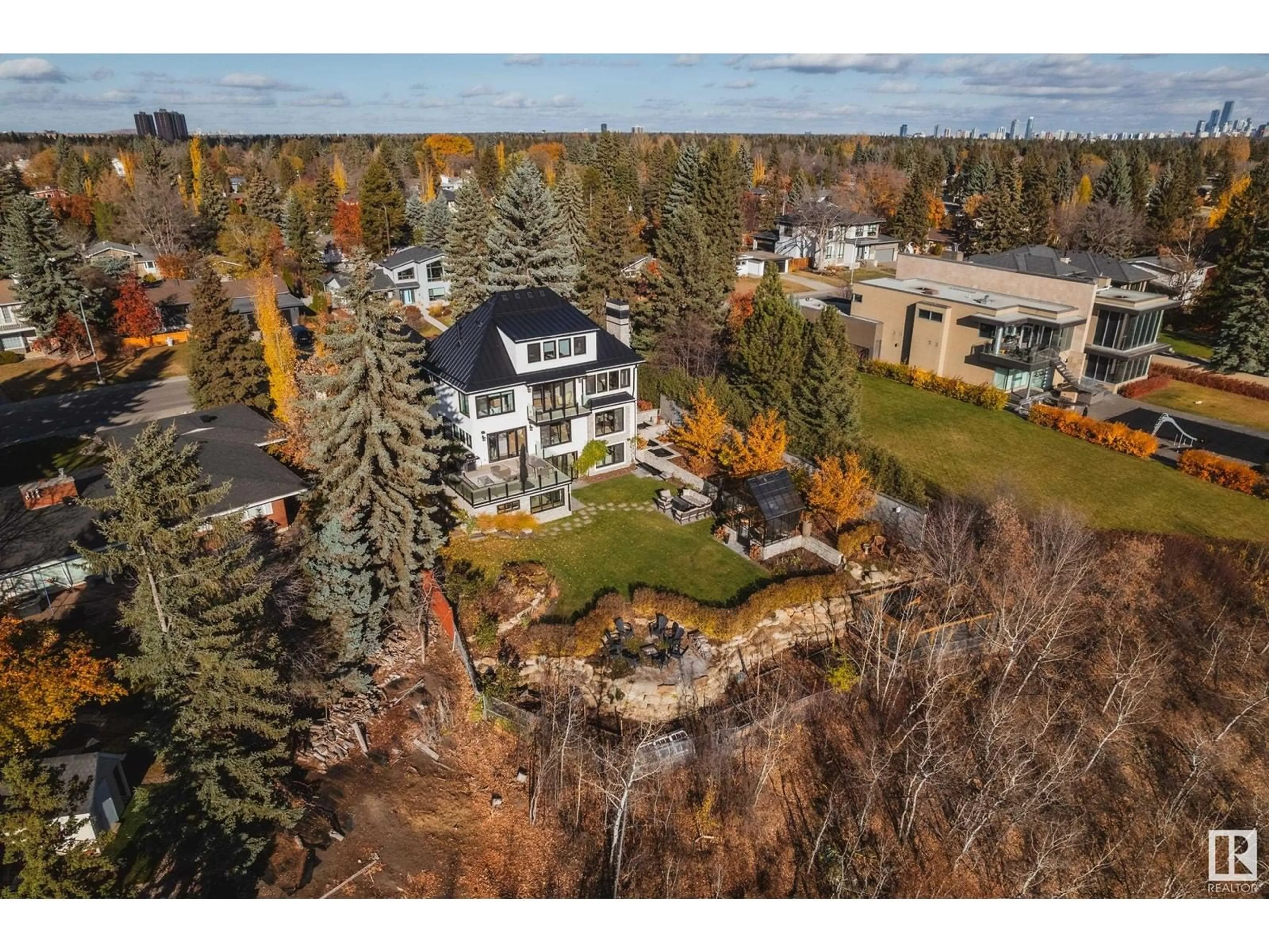 A pic from outside/outdoor area/front of a property/back of a property/a pic from drone, unknown for 15309 RIO TERRACE DR NW, Edmonton Alberta T5R5M6