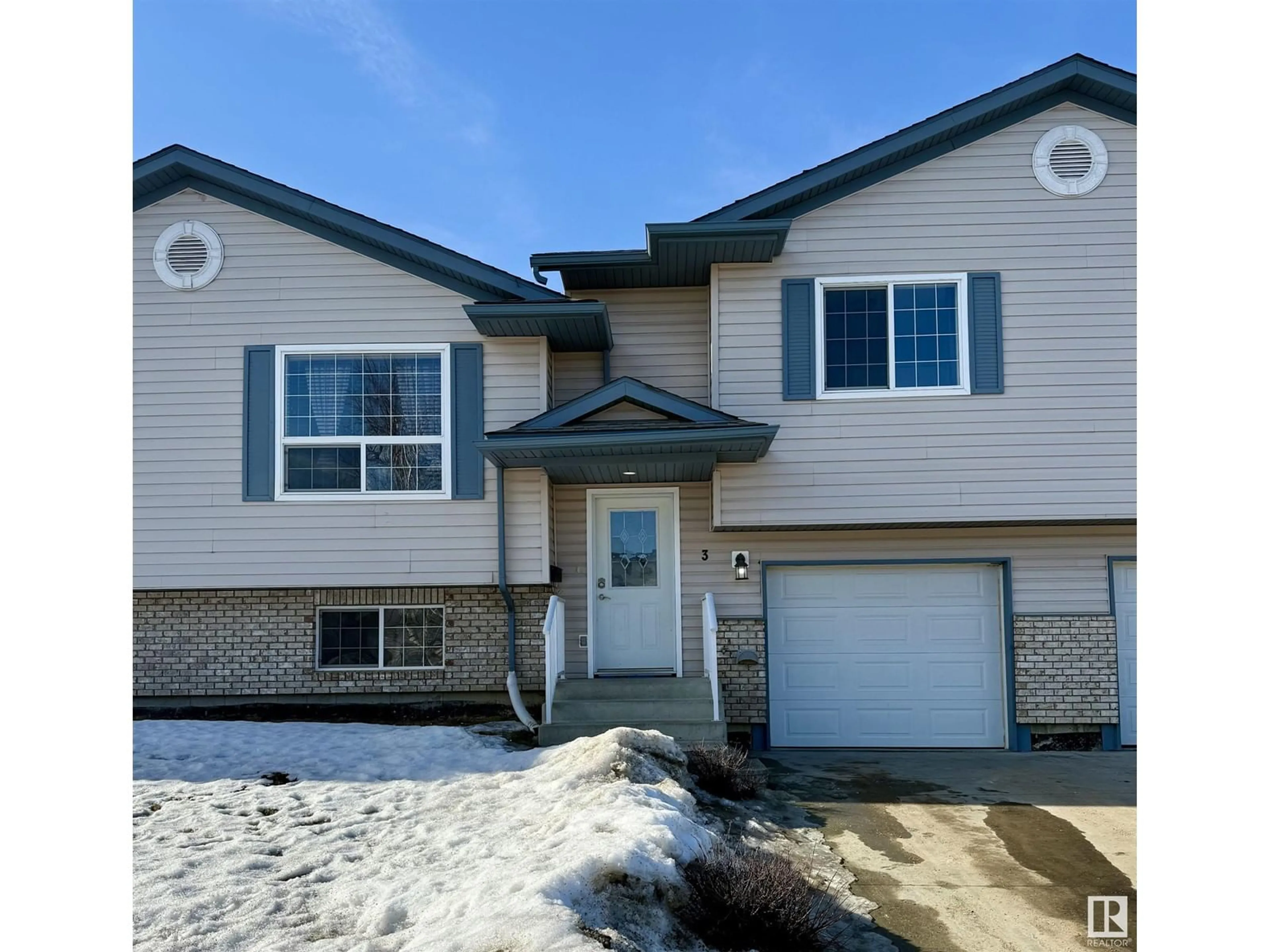 Home with vinyl exterior material, street for #3 - 6506 47 ST, Cold Lake Alberta T9M0C5
