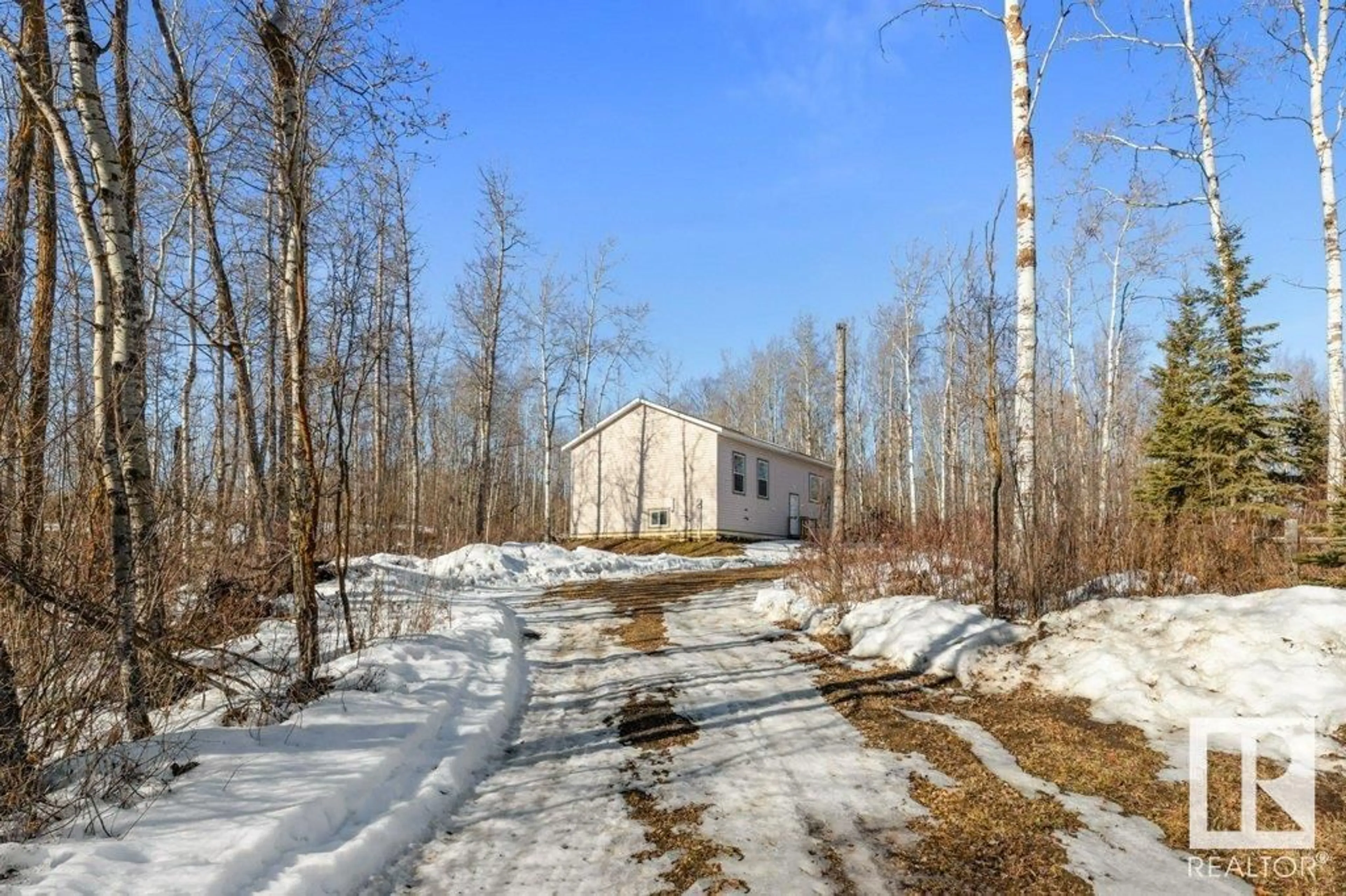 Shed for 4008 Nakamun DR, Rural Lac Ste. Anne County Alberta T0E1V0