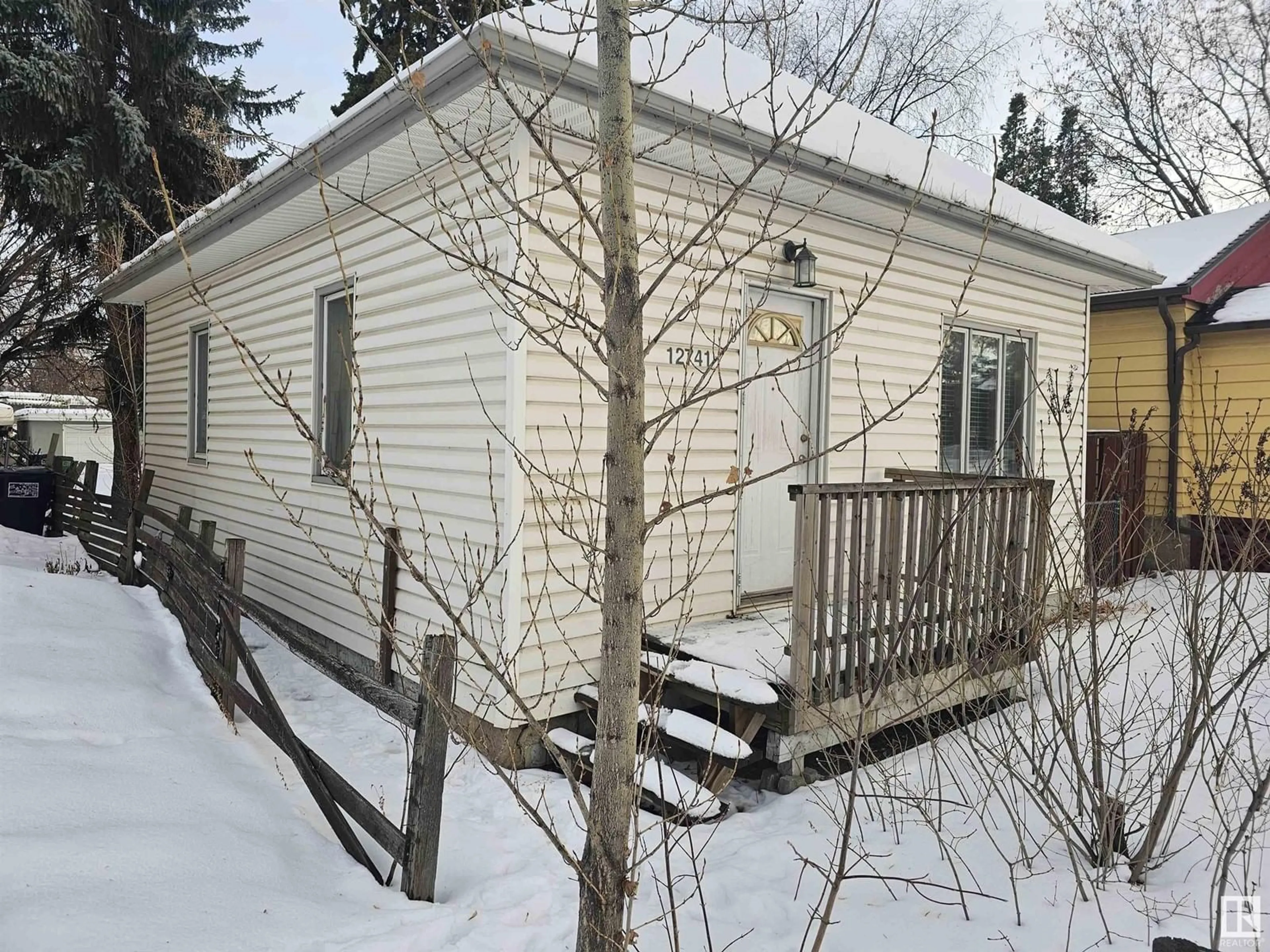 Shed for 12741 117 ST NW, Edmonton Alberta T5E3J6