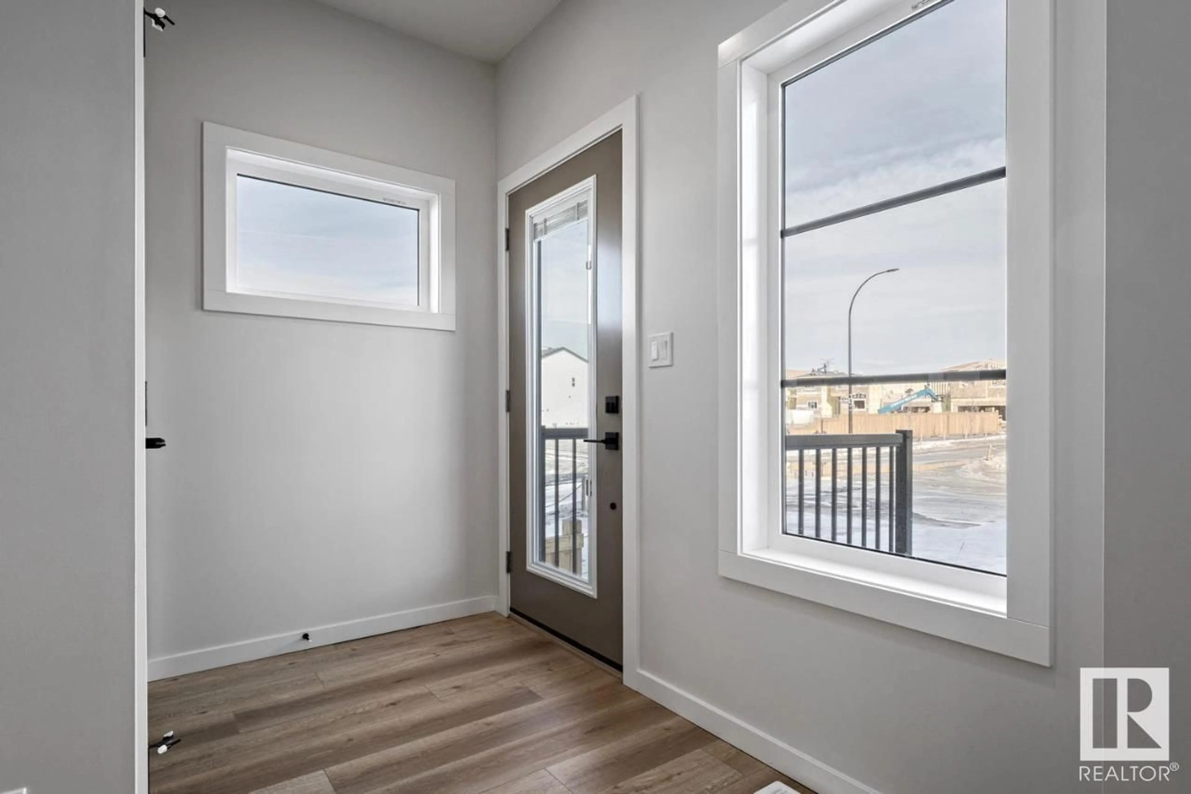 Indoor entryway for SW - 304 29 ST, Edmonton Alberta T6X3E7