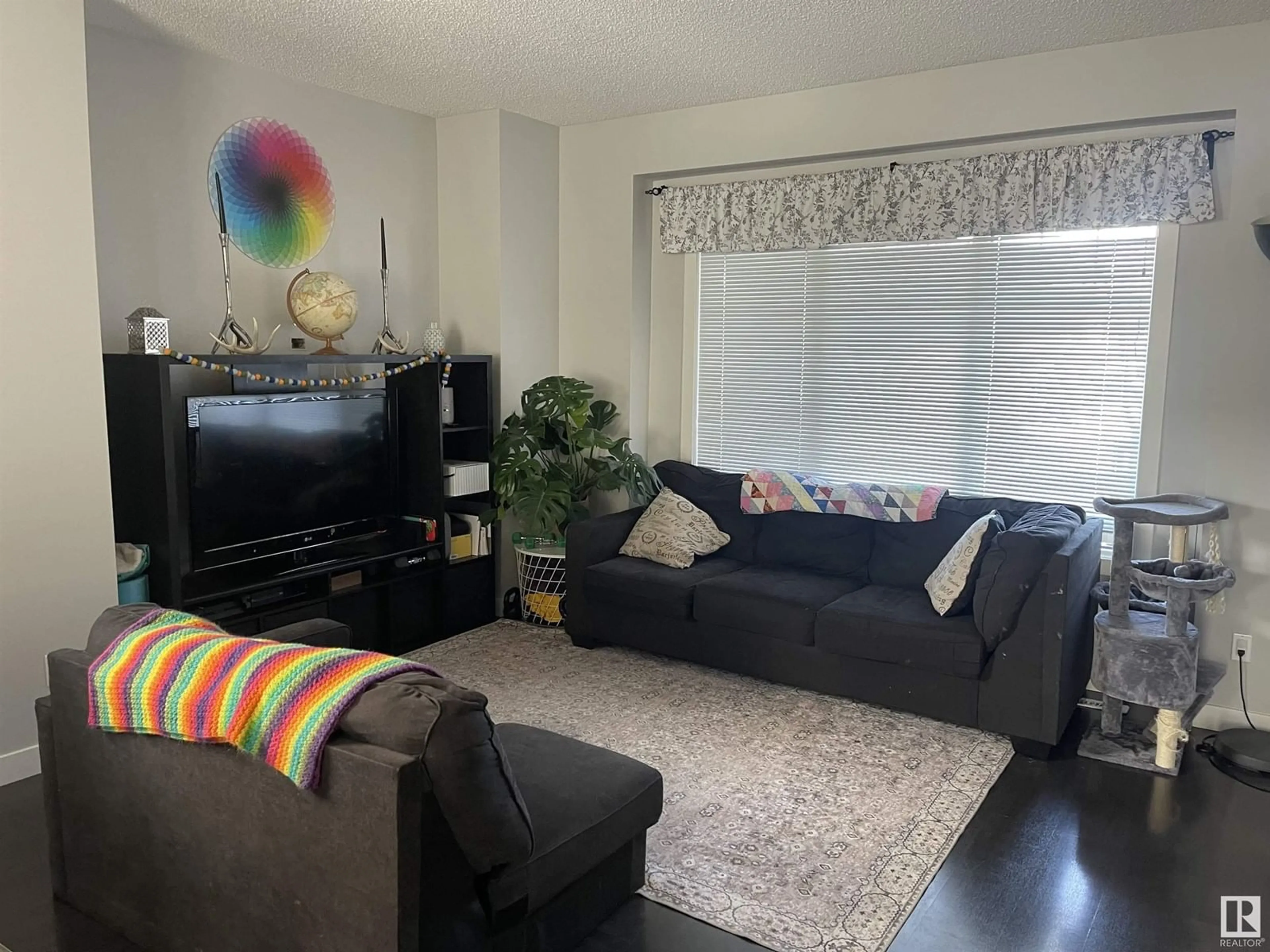 Living room with furniture, unknown for 175 Hawks Ridge BV NW NW, Edmonton Alberta T5S0H6