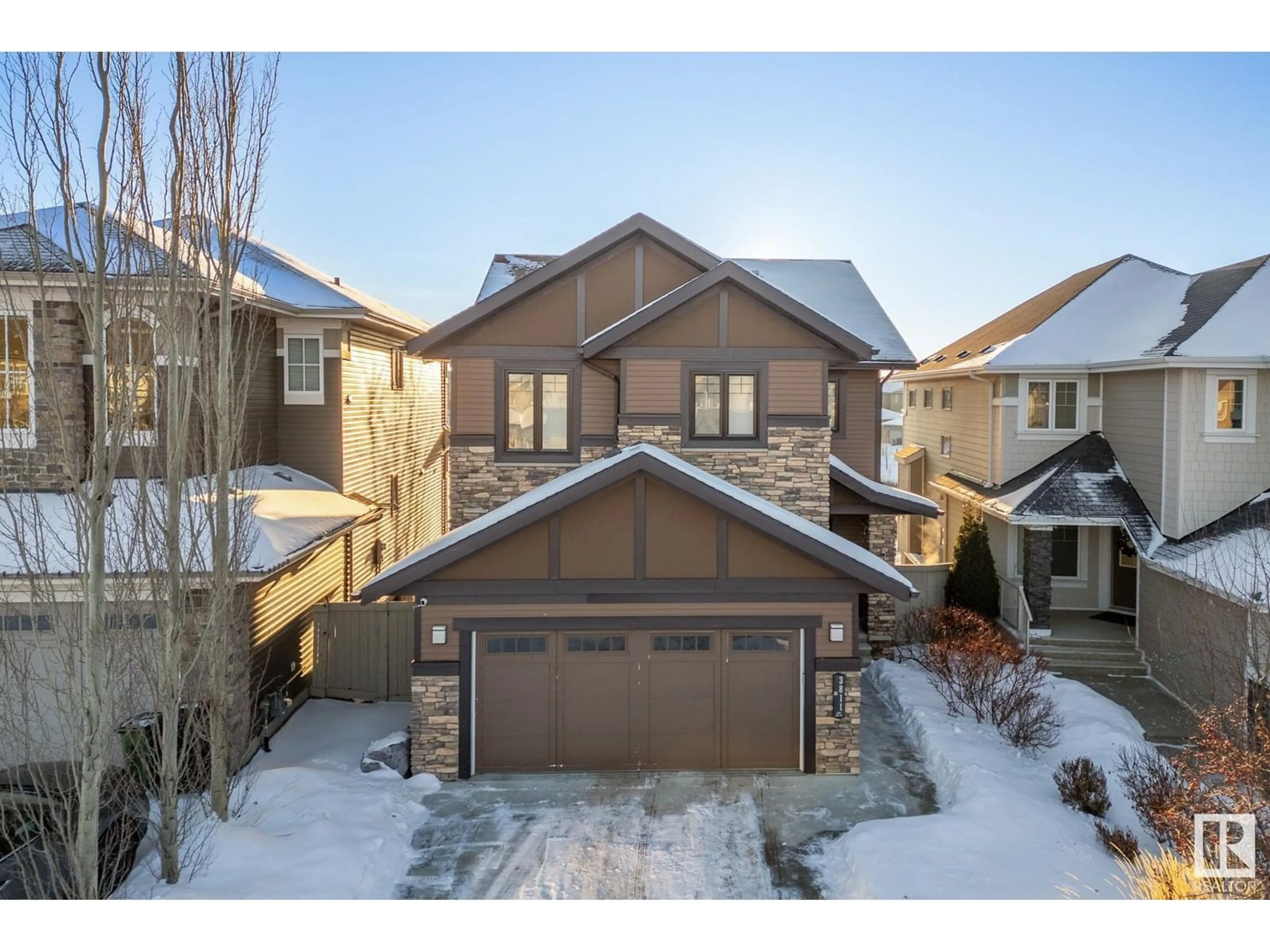 A pic from outside/outdoor area/front of a property/back of a property/a pic from drone, street for 3811 KIDD BAY BA SW, Edmonton Alberta T6W2R3