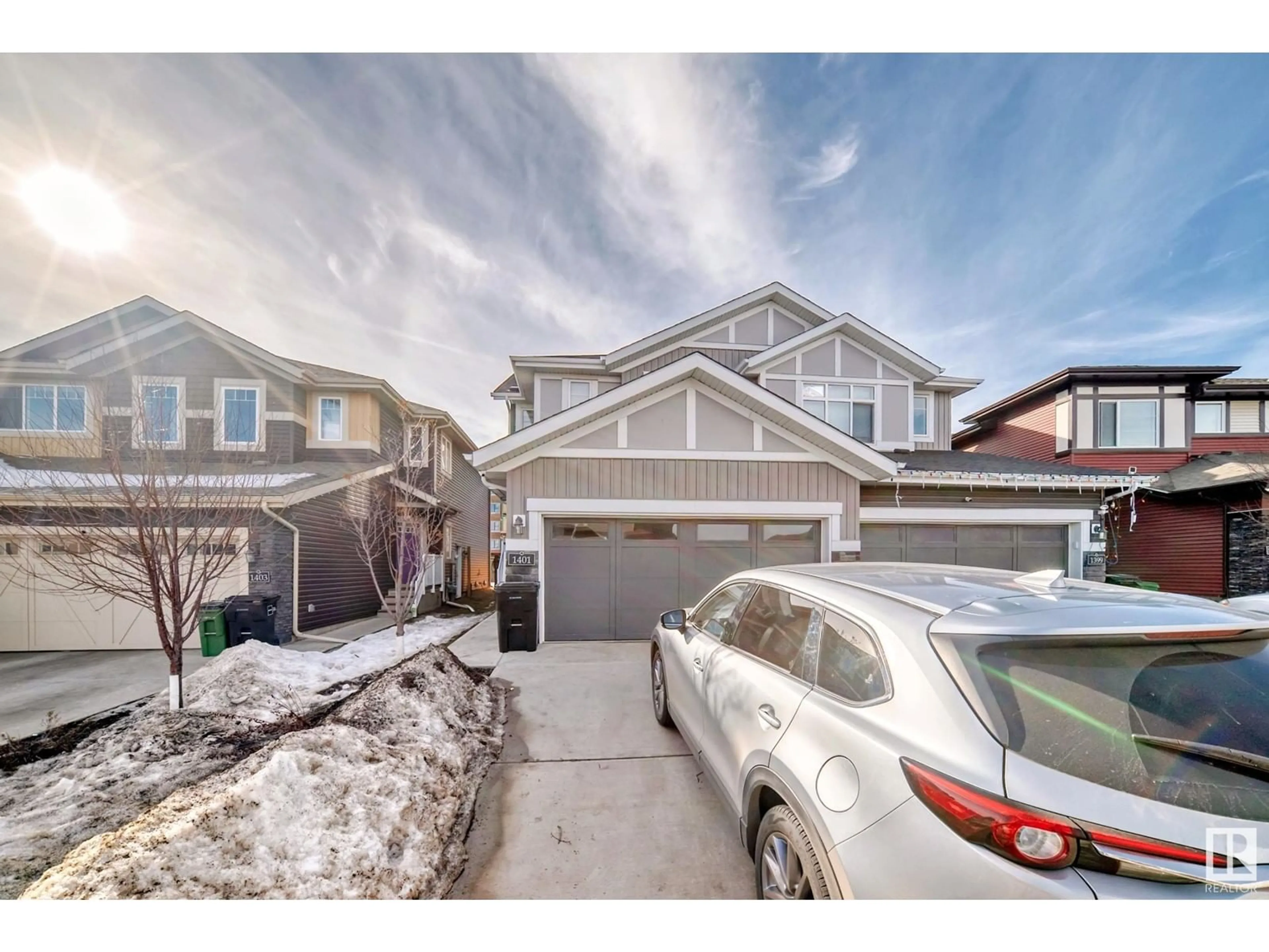 A pic from outside/outdoor area/front of a property/back of a property/a pic from drone, street for 1401 ERKER CR NW, Edmonton Alberta T6M2N5