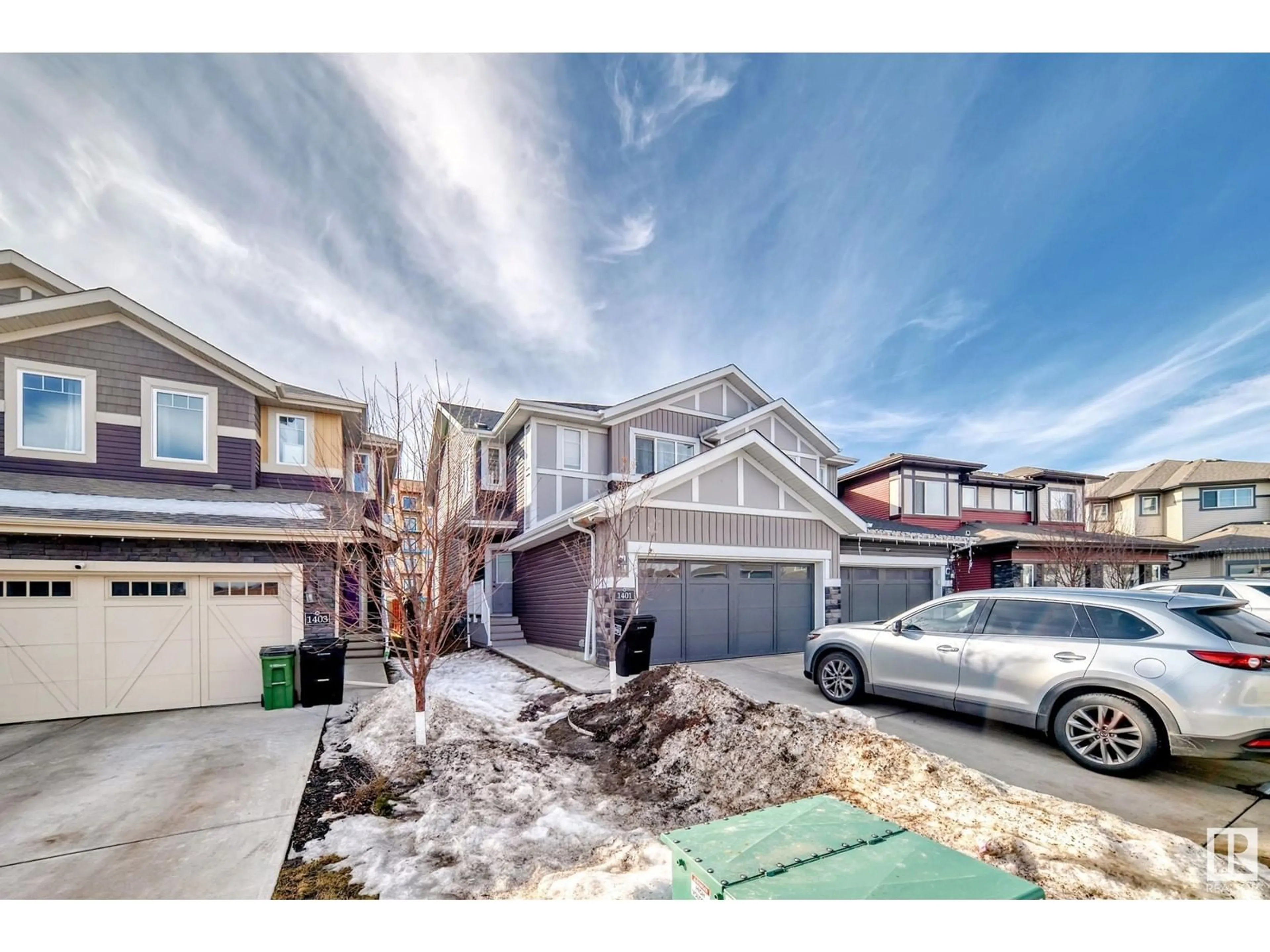 A pic from outside/outdoor area/front of a property/back of a property/a pic from drone, street for 1401 ERKER CR NW, Edmonton Alberta T6M2N5