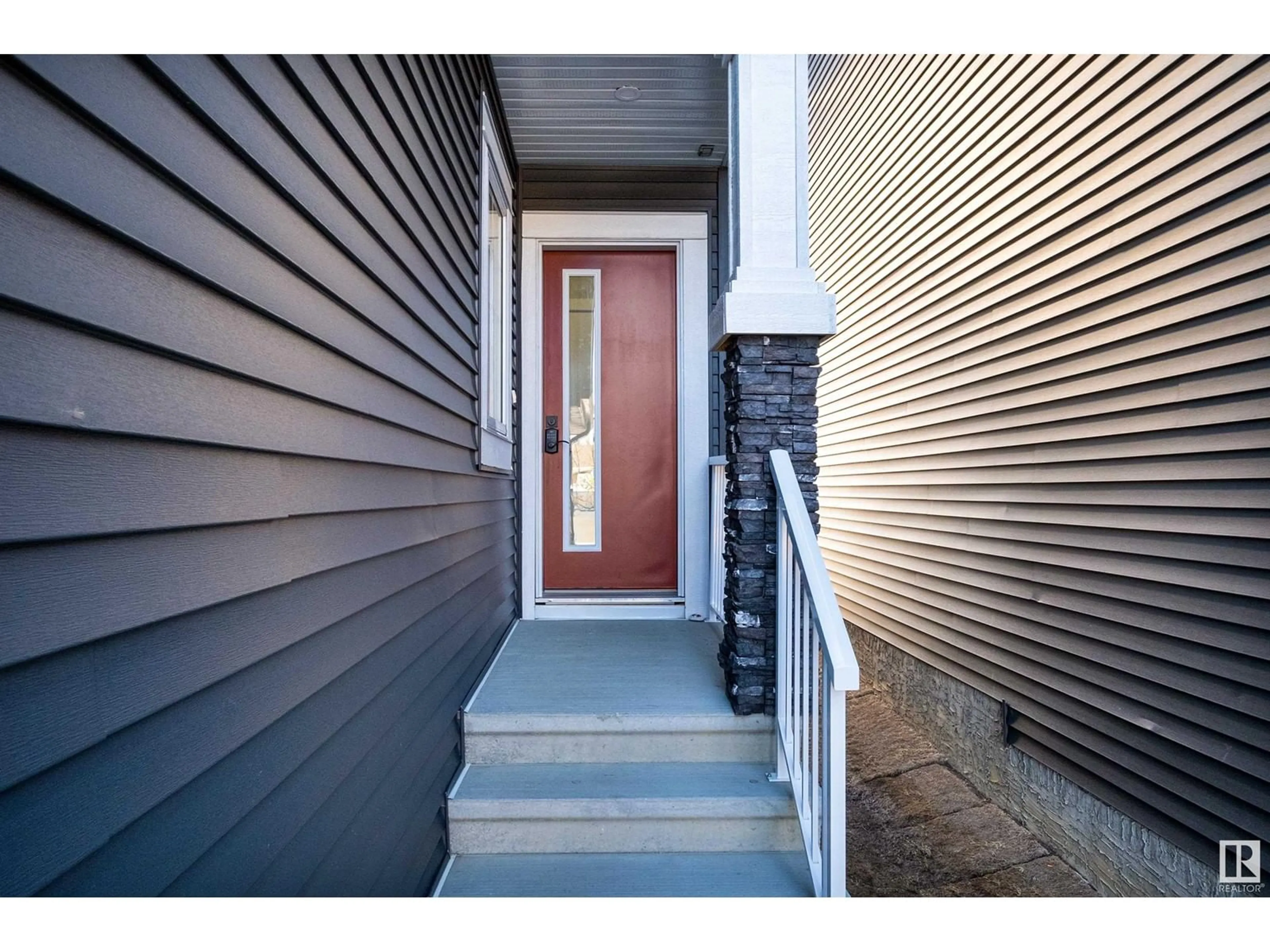 Indoor entryway for 1077 Eaton RD NW, Edmonton Alberta T6M1M9