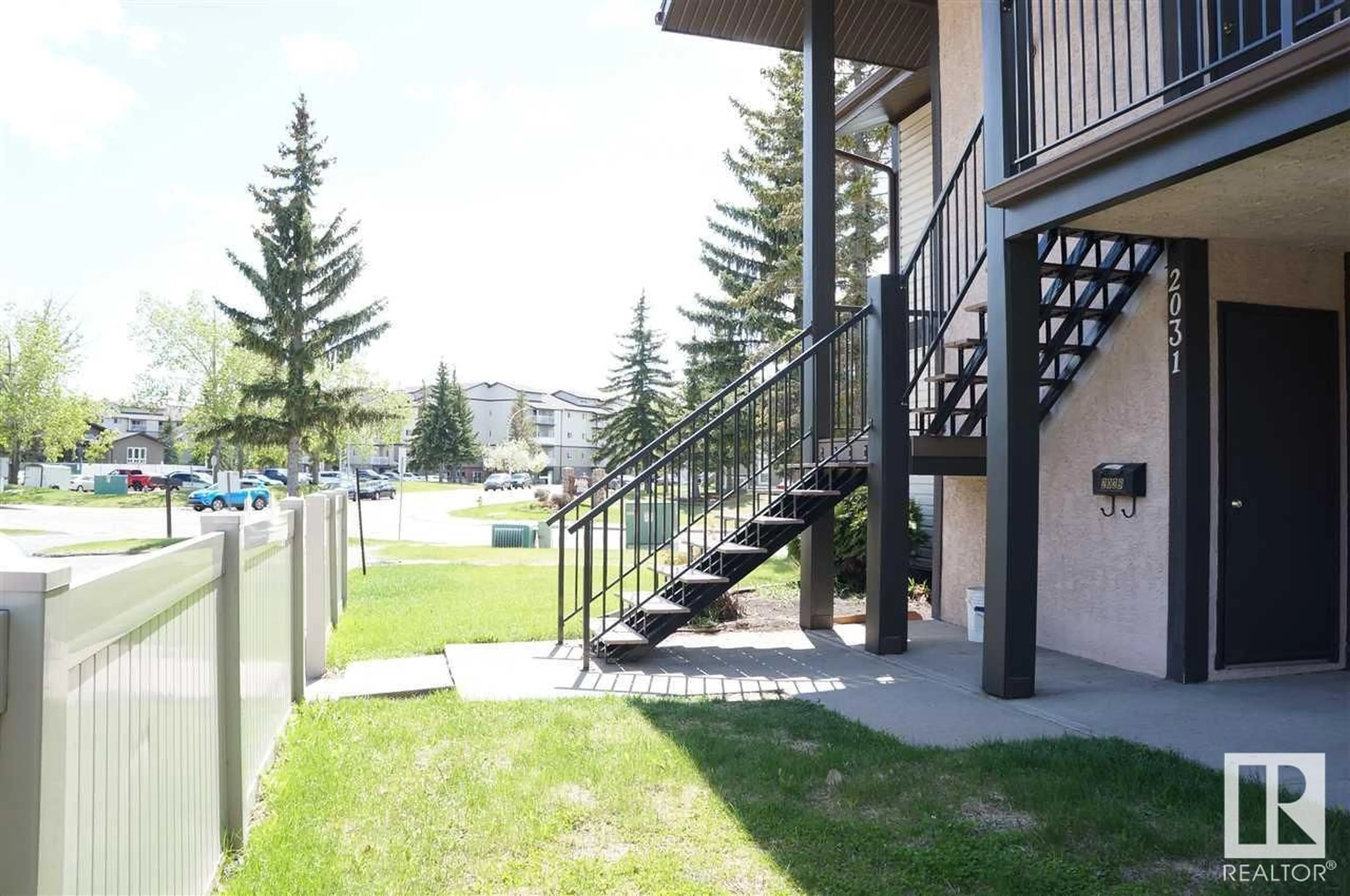 Patio, mountain view for 2031 SADDLEBACK RD NW, Edmonton Alberta T6J4T4