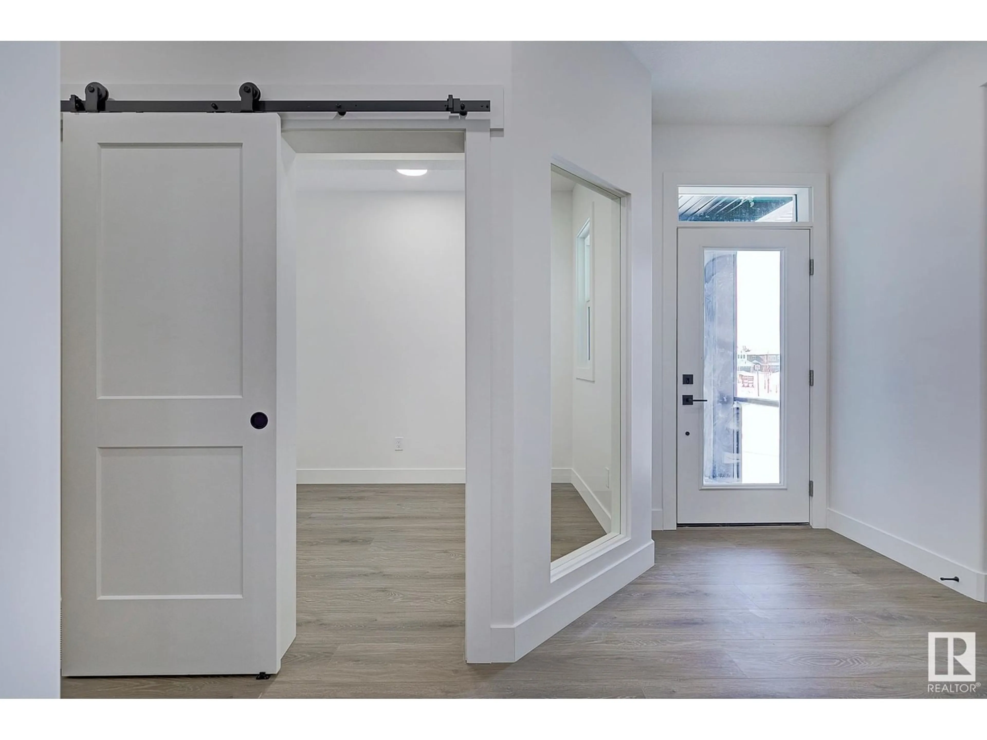 Indoor entryway for 6634 CRAWFORD LANDING LD, Edmonton Alberta T6W4L5