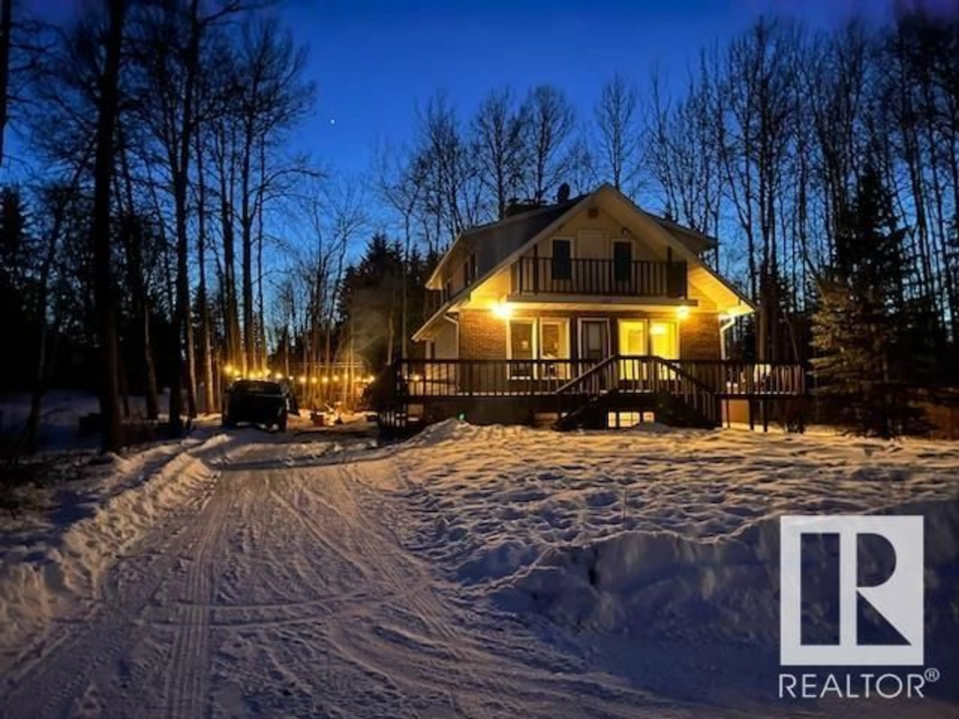 A pic from outside/outdoor area/front of a property/back of a property/a pic from drone, unknown for 329 3 ST, Rural Lac Ste. Anne County Alberta T0E1A0