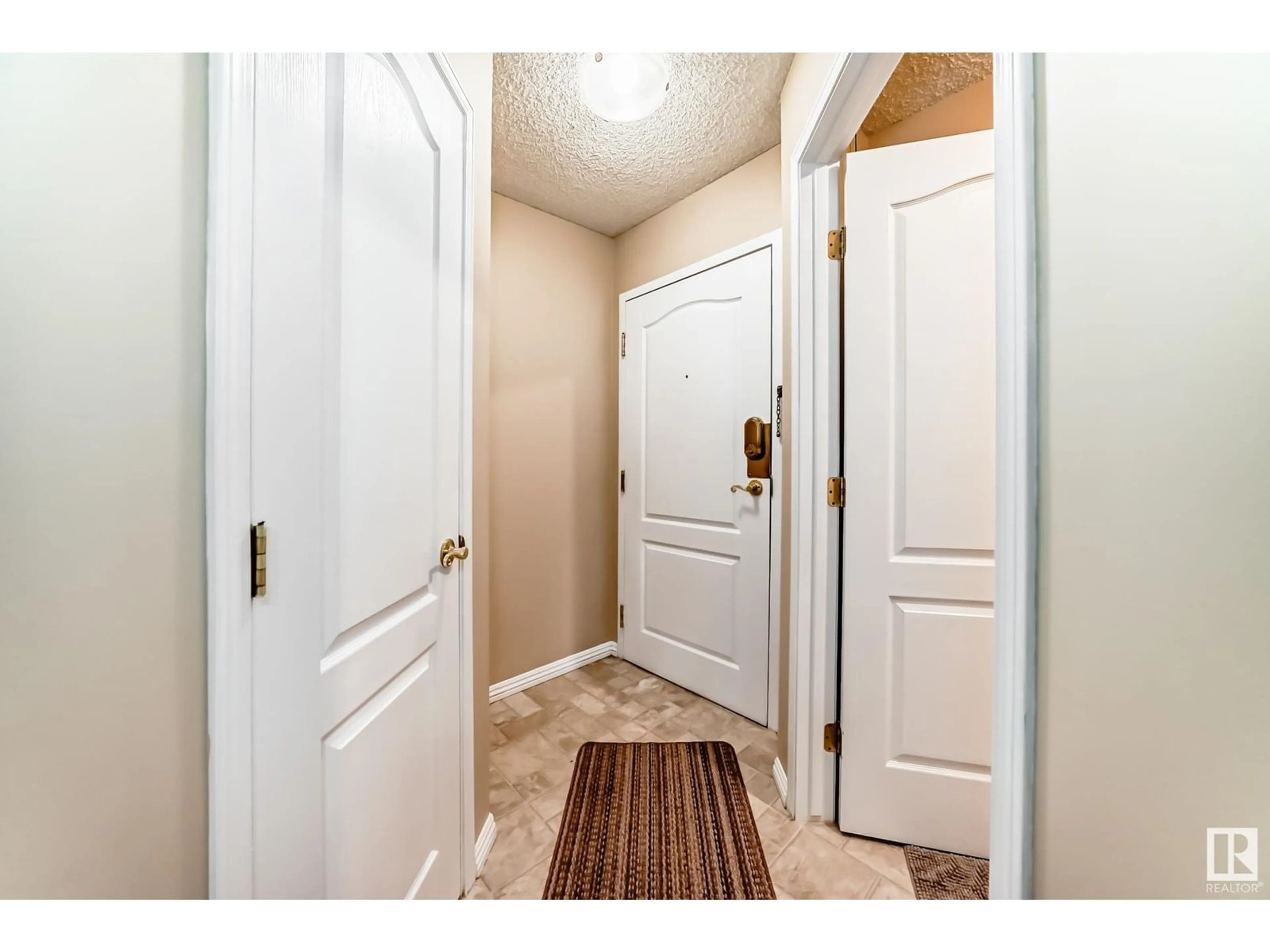 Indoor entryway for #301 12205 111 AV NW, Edmonton Alberta T5M2N2